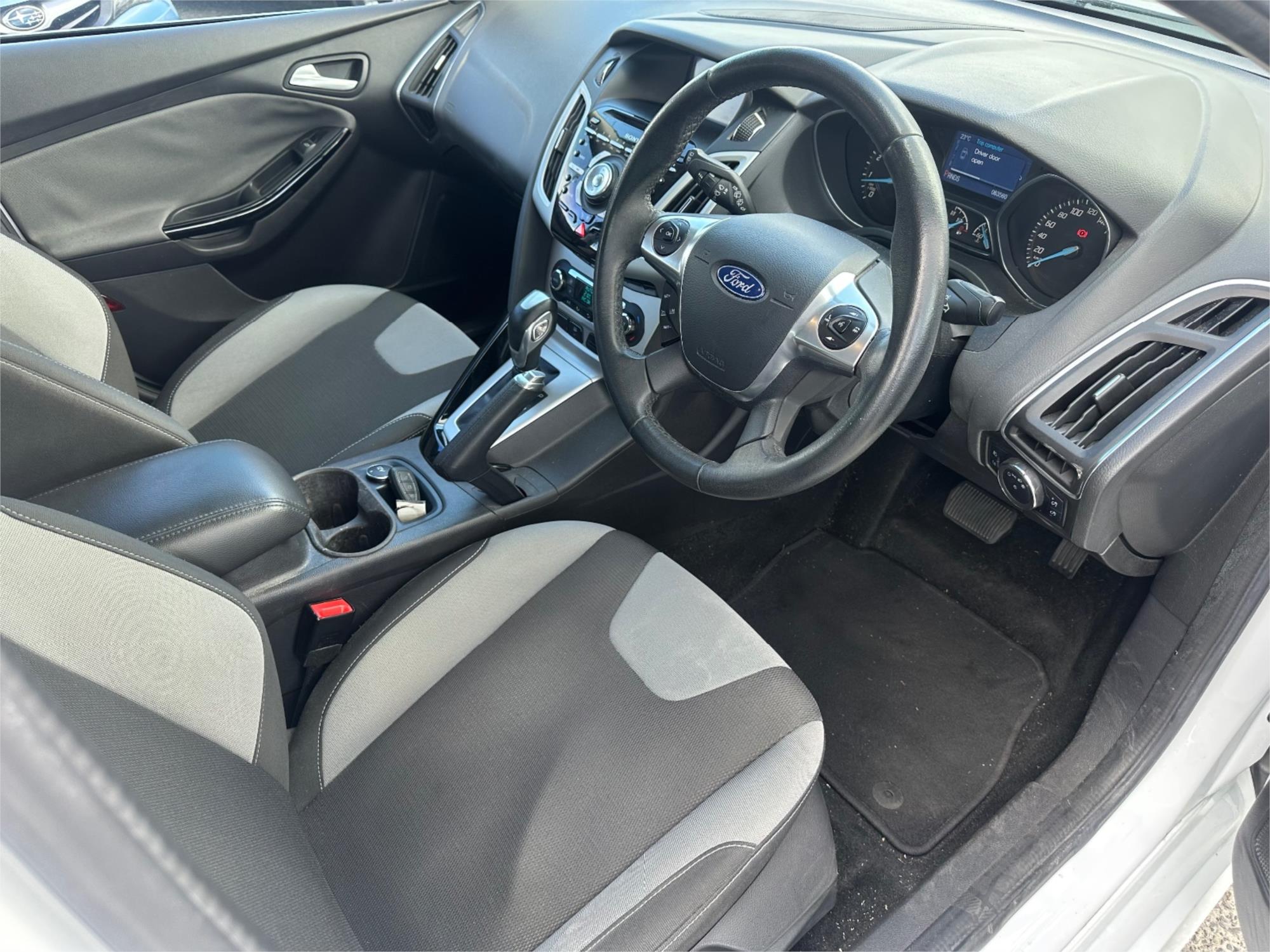 
								2015 Ford Focus Sport full									