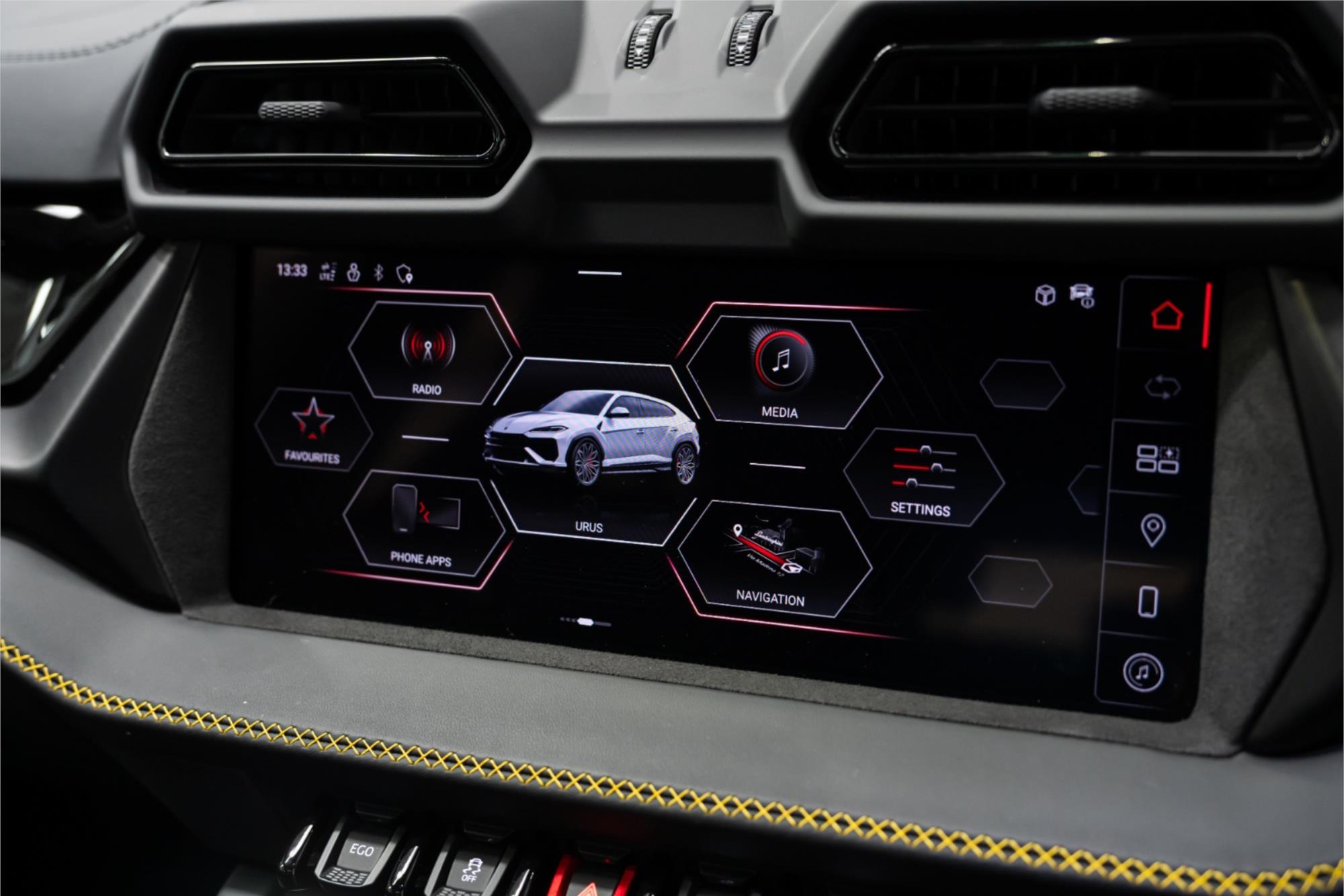 
								2025 LAMBORGHINI URUS SE full									