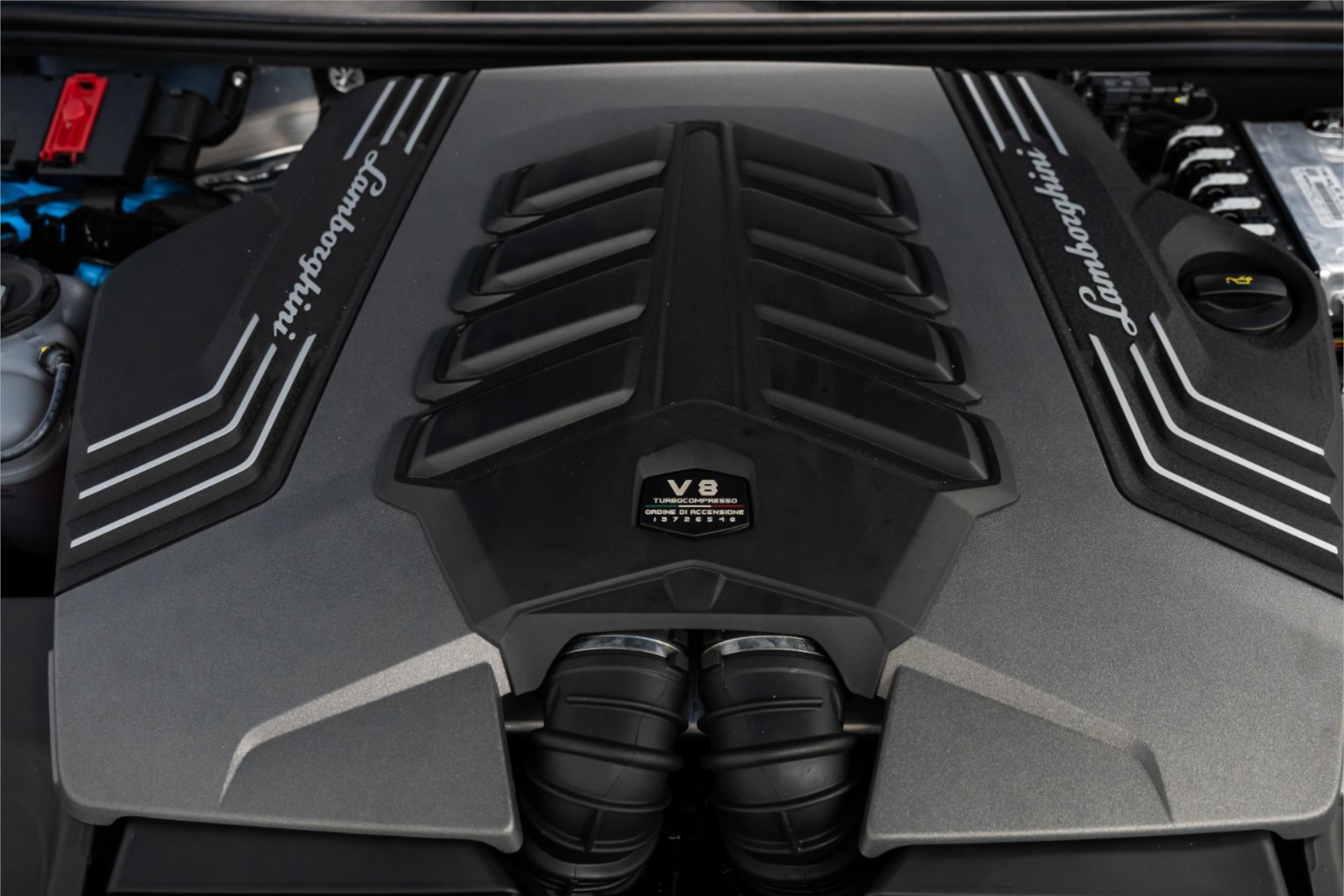 
								2025 LAMBORGHINI URUS SE full									