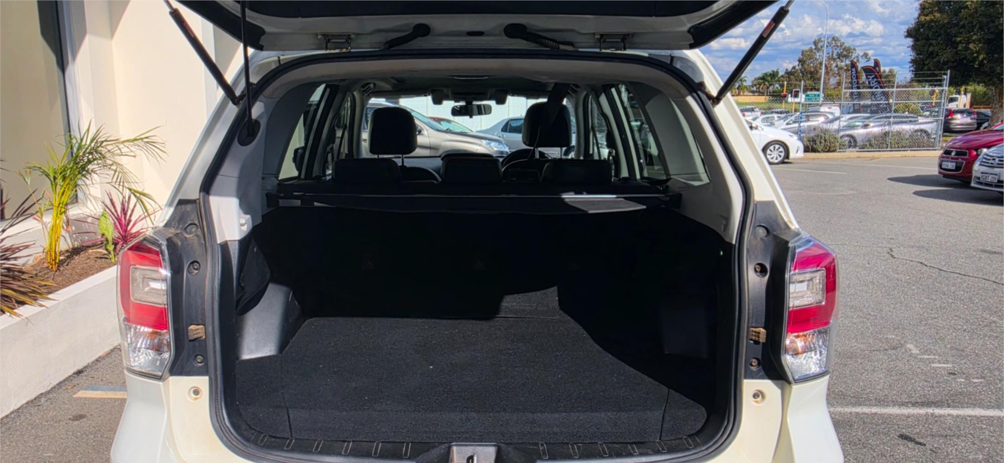 
								2016 Subaru Forester 2.5i-S full									