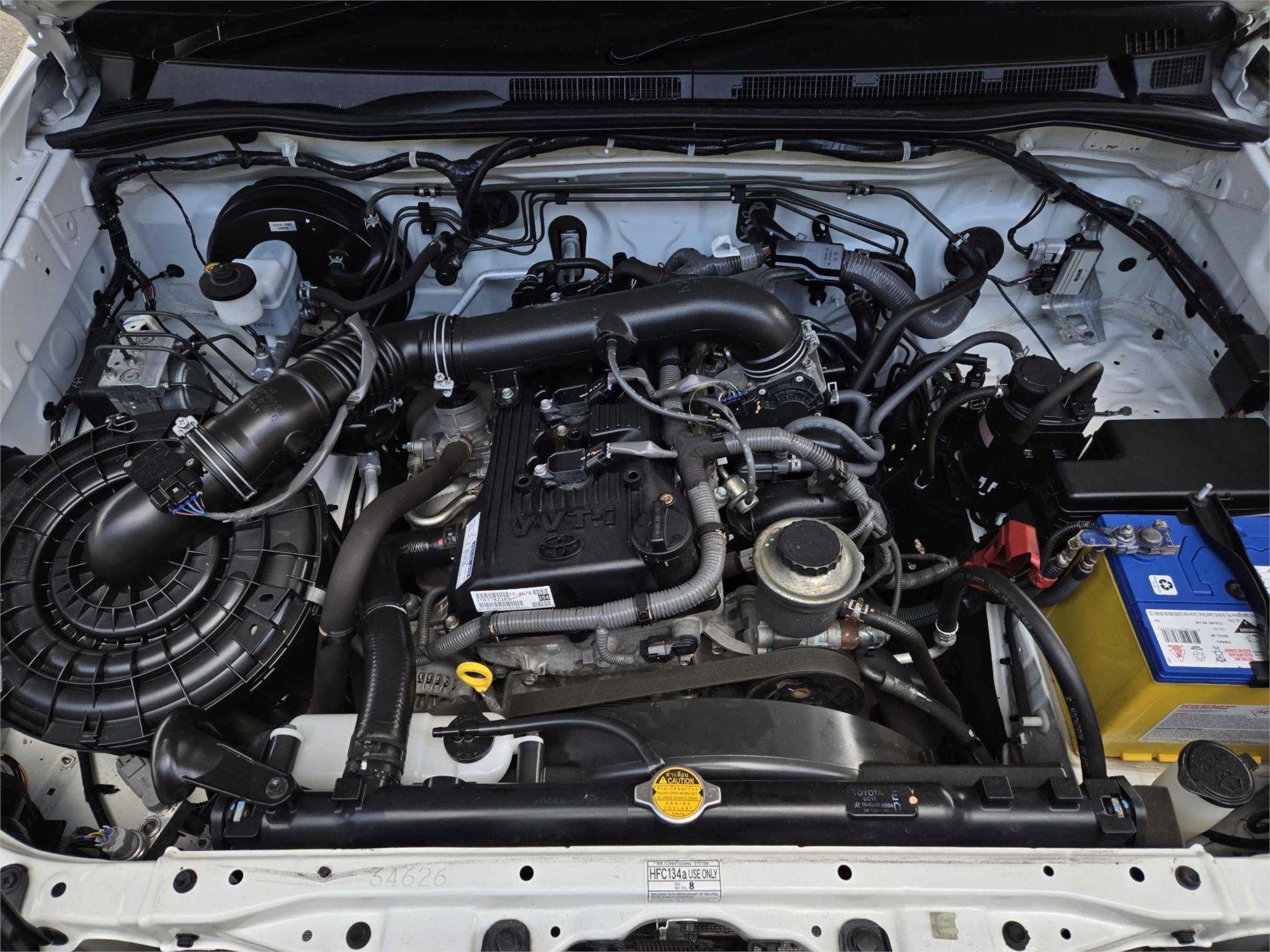 
								2014 Toyota Hilux Workmate full									