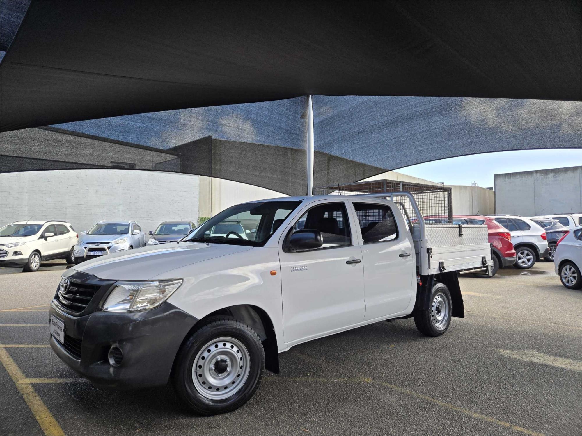 
								2014 Toyota Hilux Workmate full									