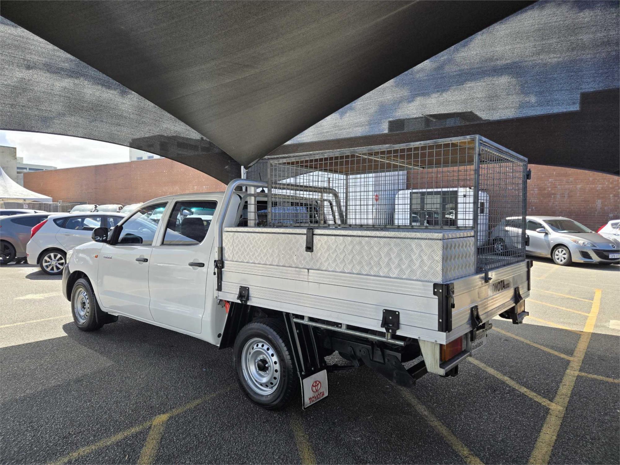 
								2014 Toyota Hilux Workmate full									