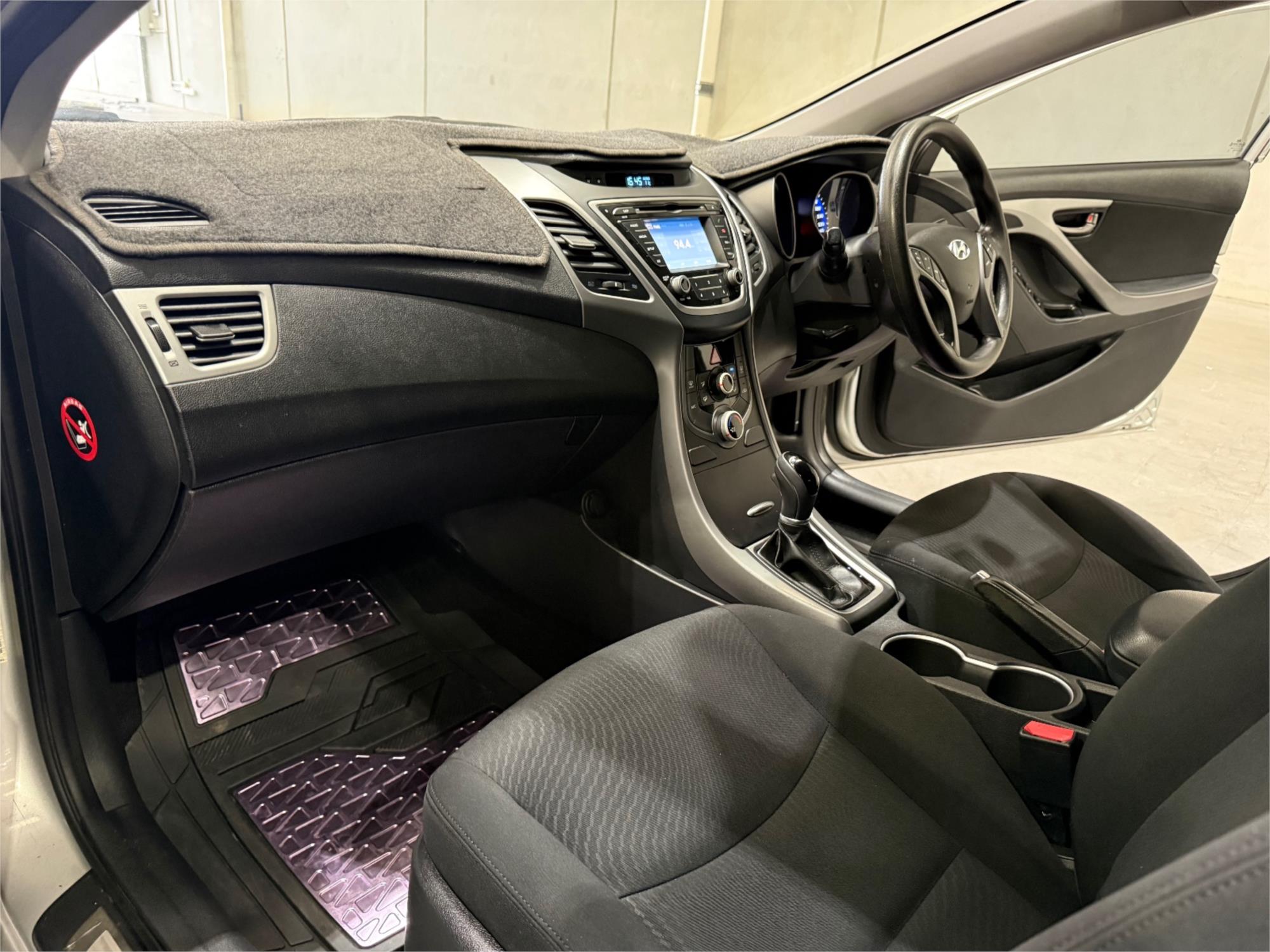 
								2013 HYUNDAI ELANTRA ACTIVE full									