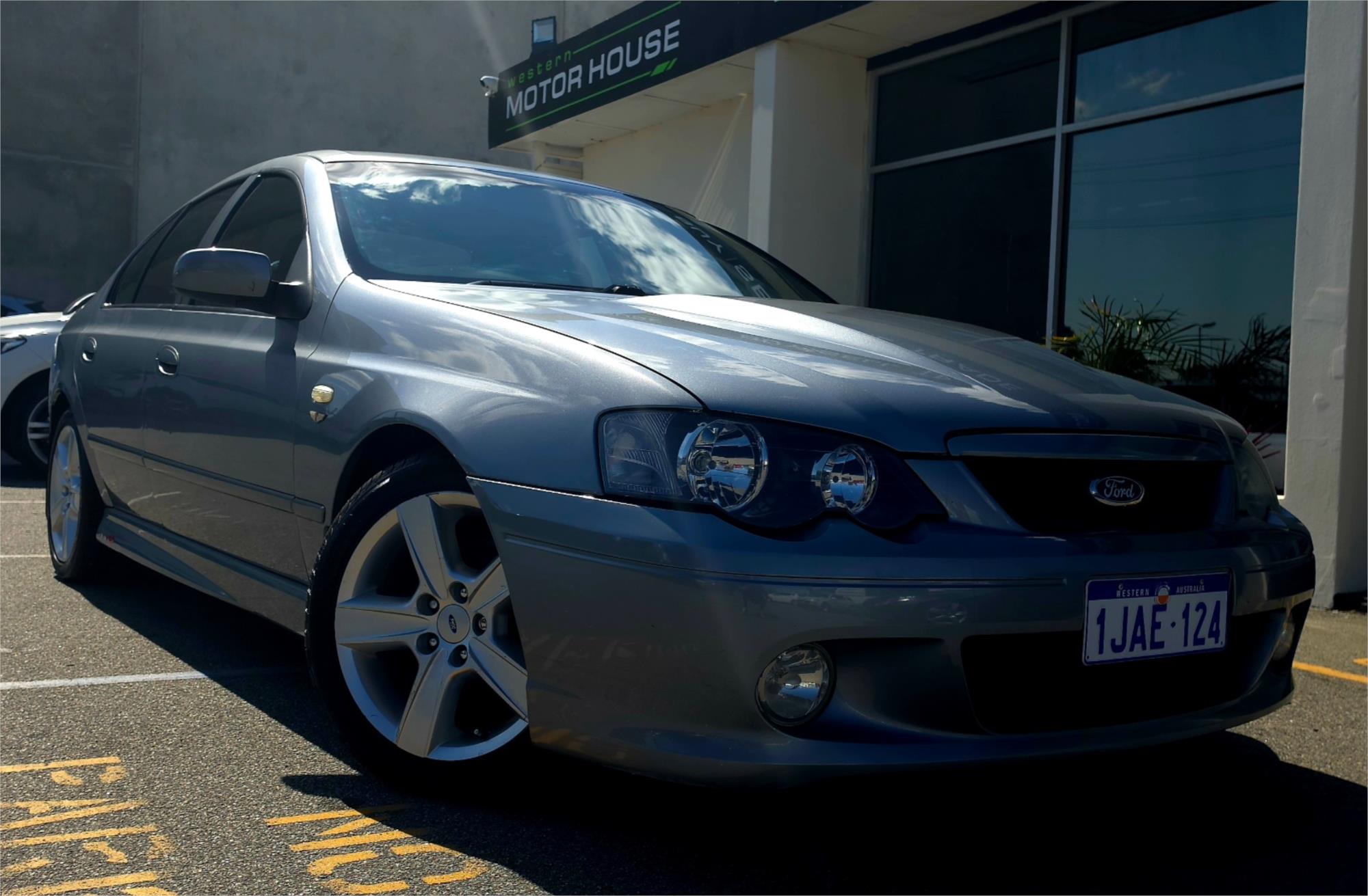 
								2004 Ford Falcon XR8 full									