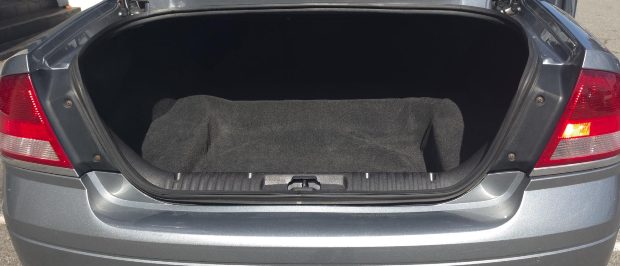 
								2004 Ford Falcon XR8 full									