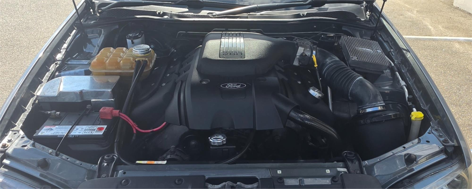 
								2004 Ford Falcon XR8 full									