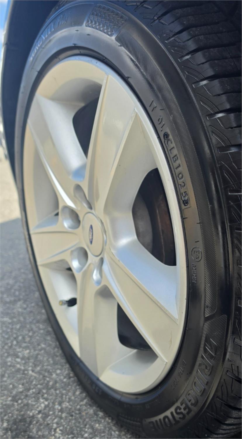 
								2004 Ford Falcon XR8 full									