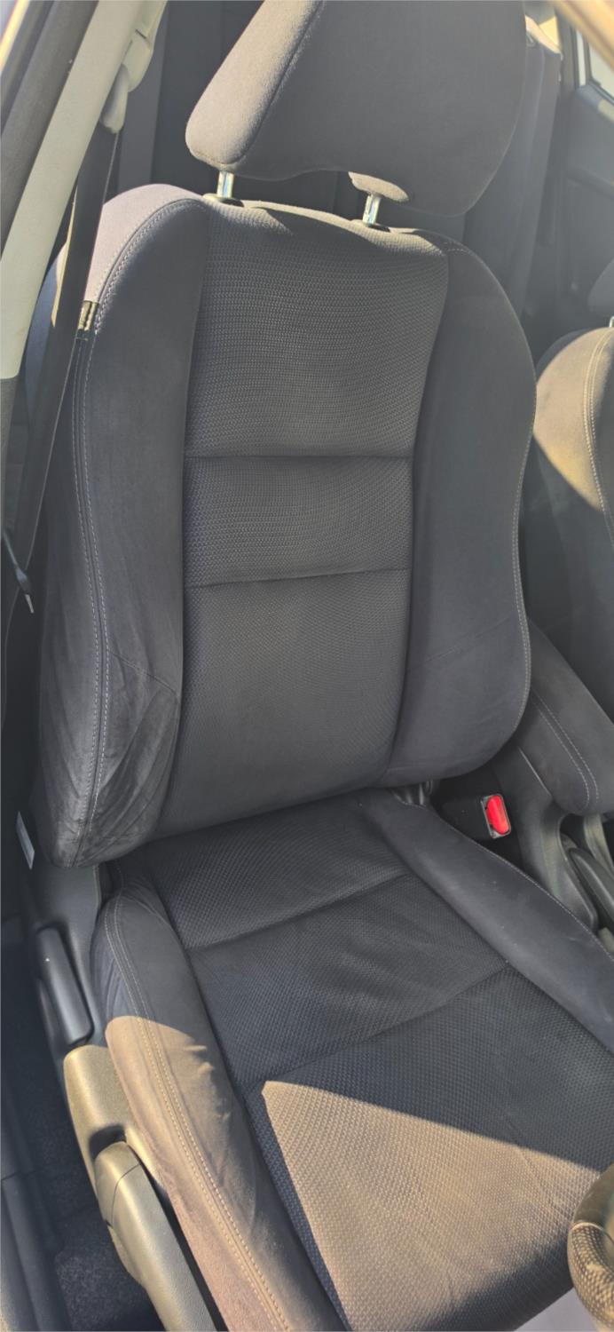 
								2012 Honda Insight VTi-L full									