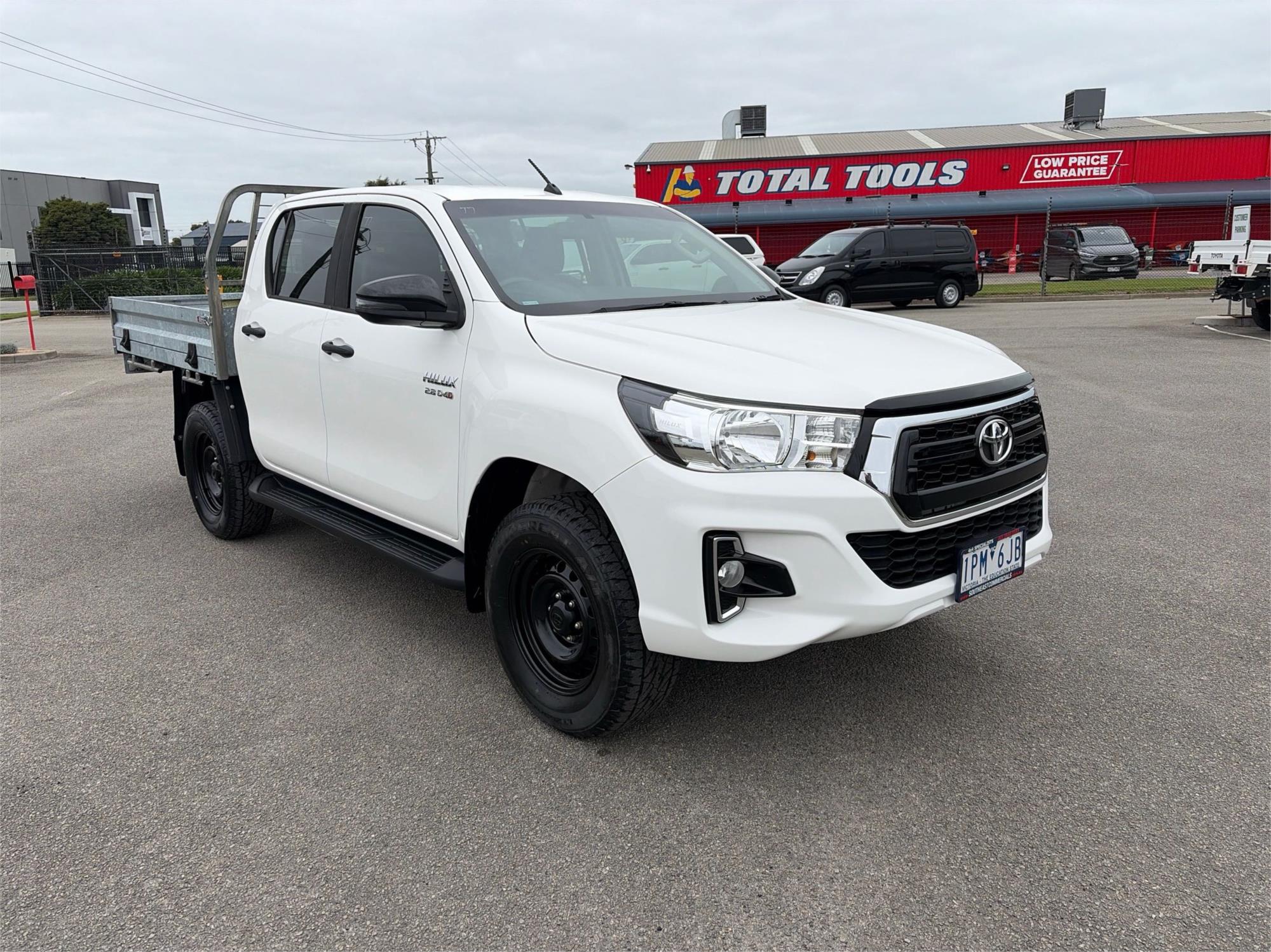 
								2019 Toyota Hilux SR full									