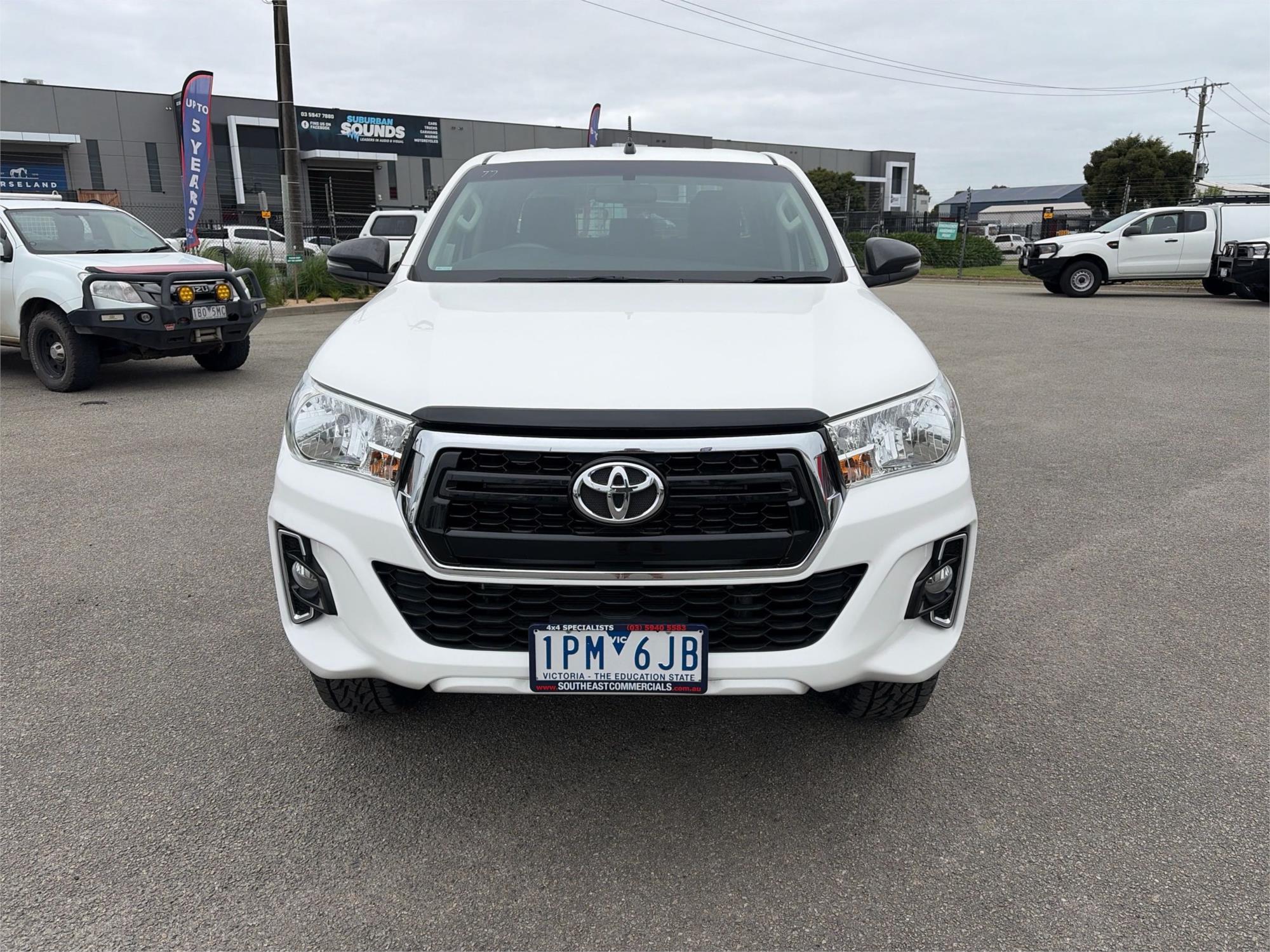 
								2019 Toyota Hilux SR full									