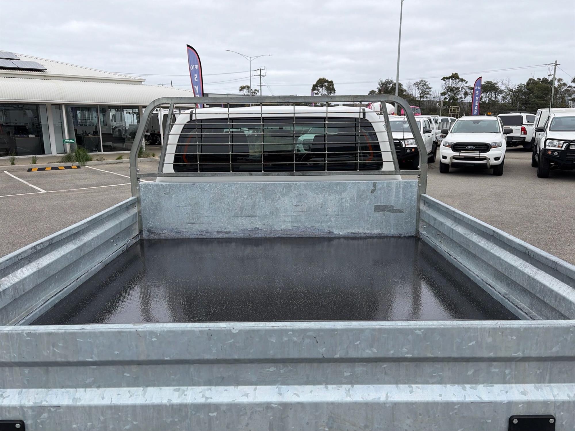 
								2019 Toyota Hilux SR full									