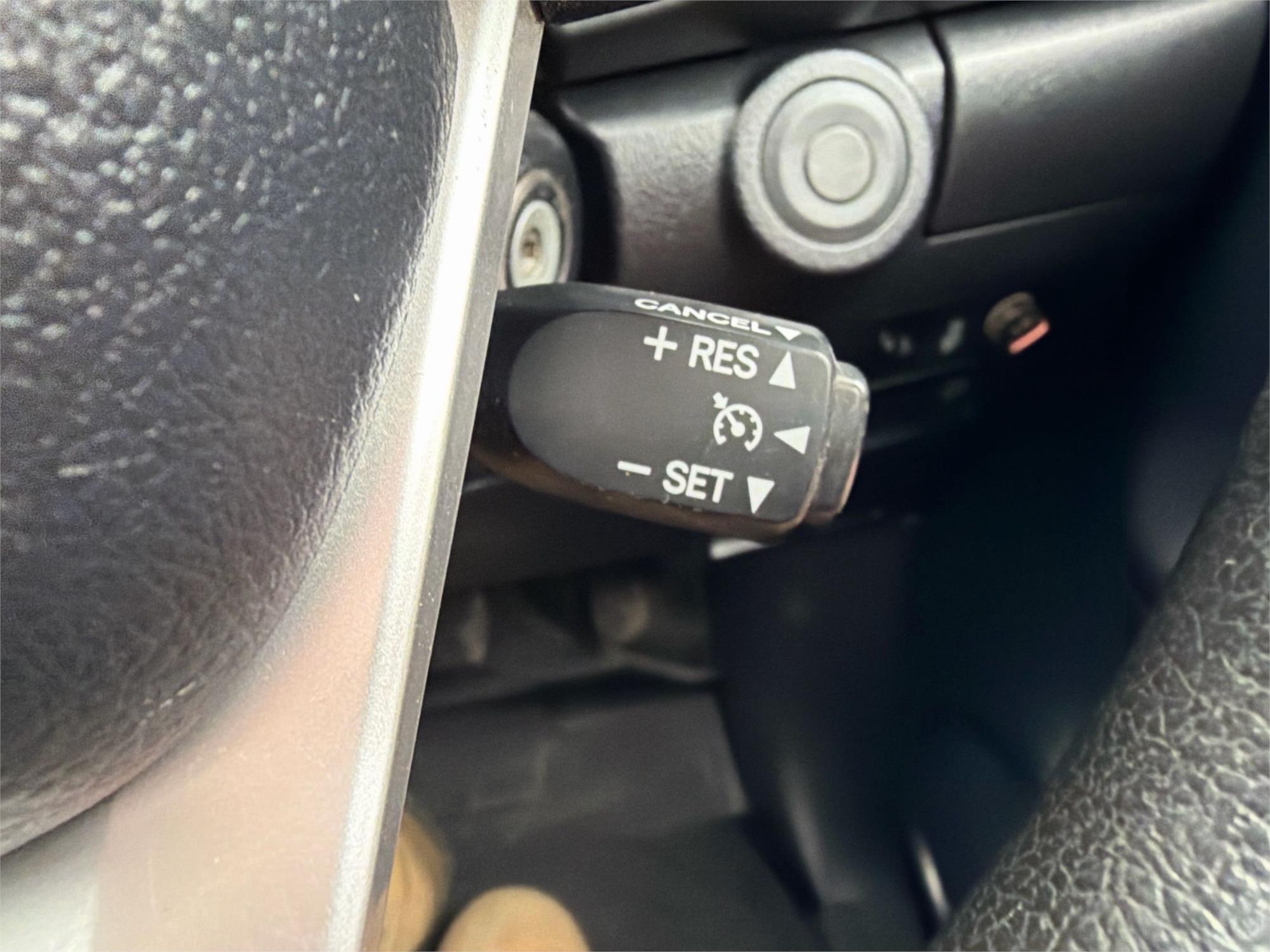 
								2019 Toyota Hilux SR full									