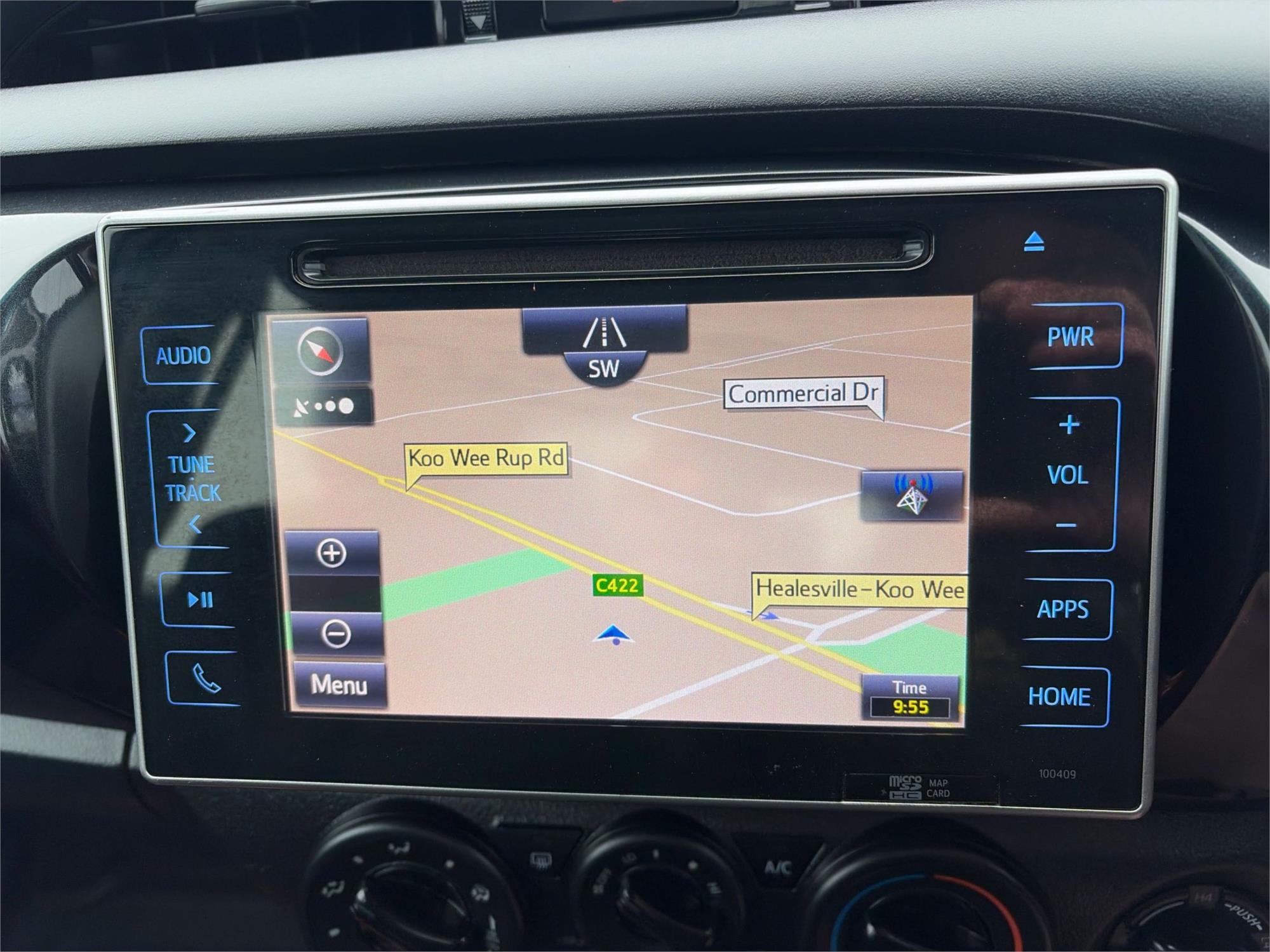 
								2019 Toyota Hilux SR full									