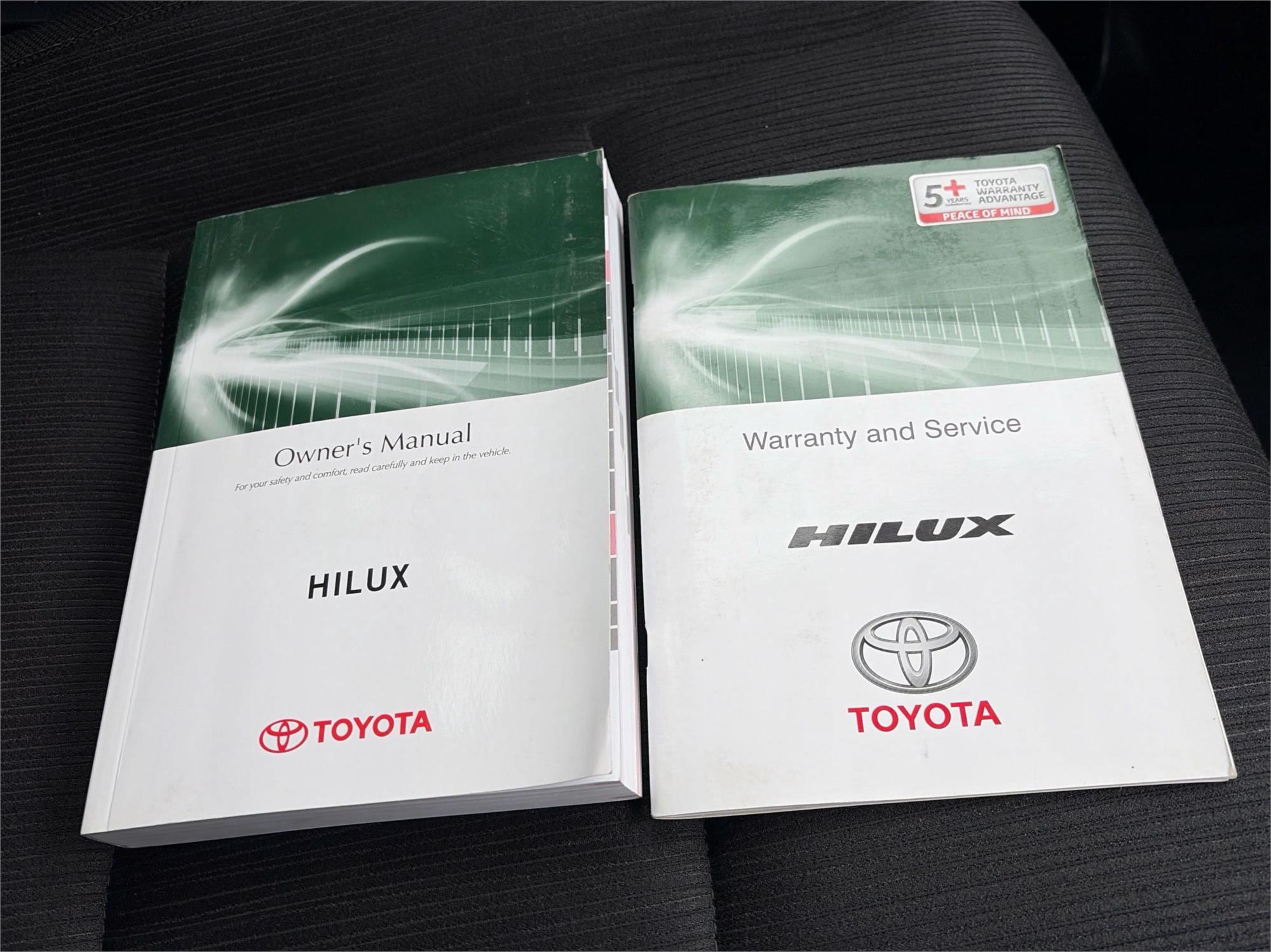 
								2019 Toyota Hilux SR full									