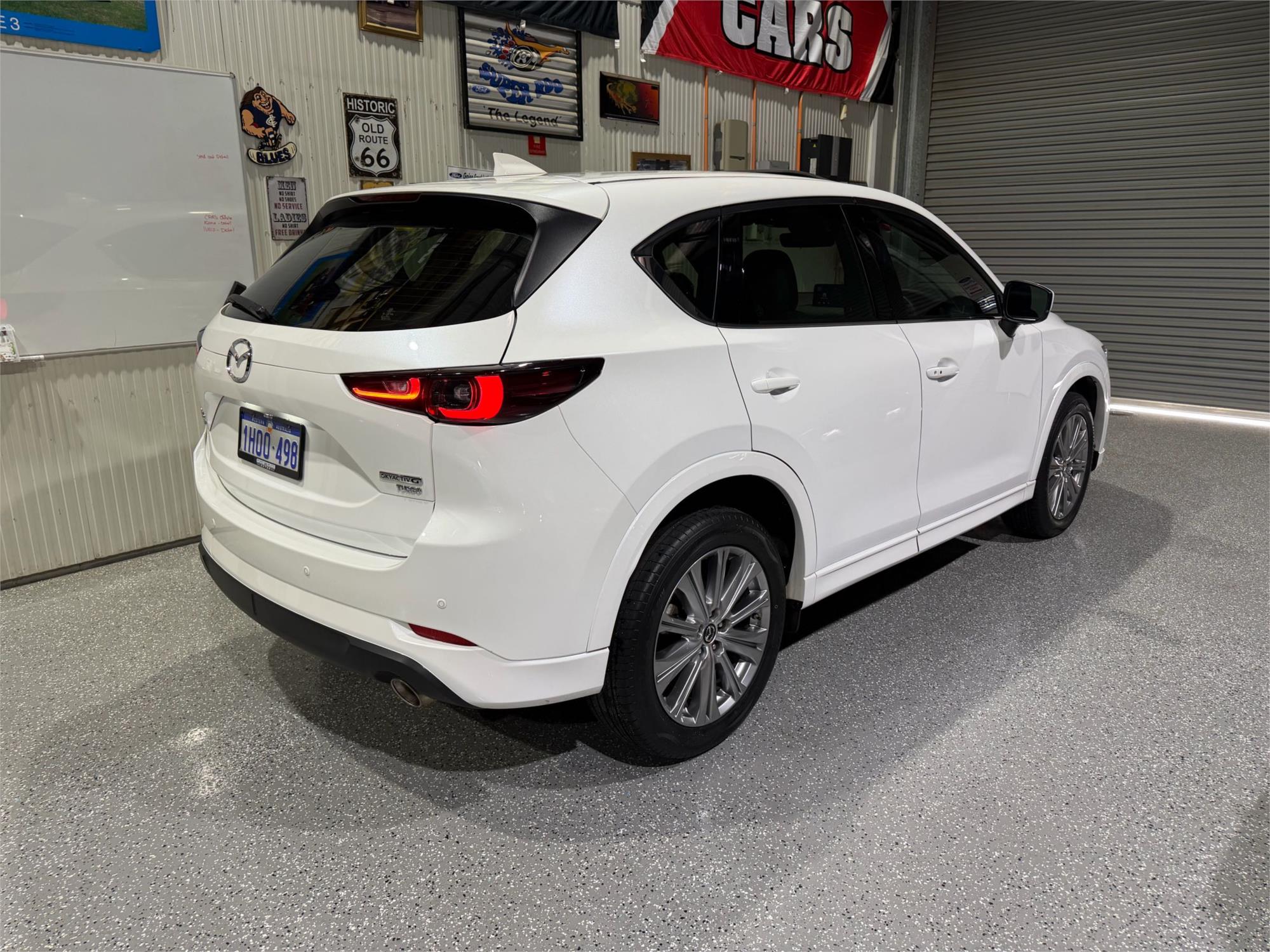 
								2022 Mazda CX-5 Akera full									