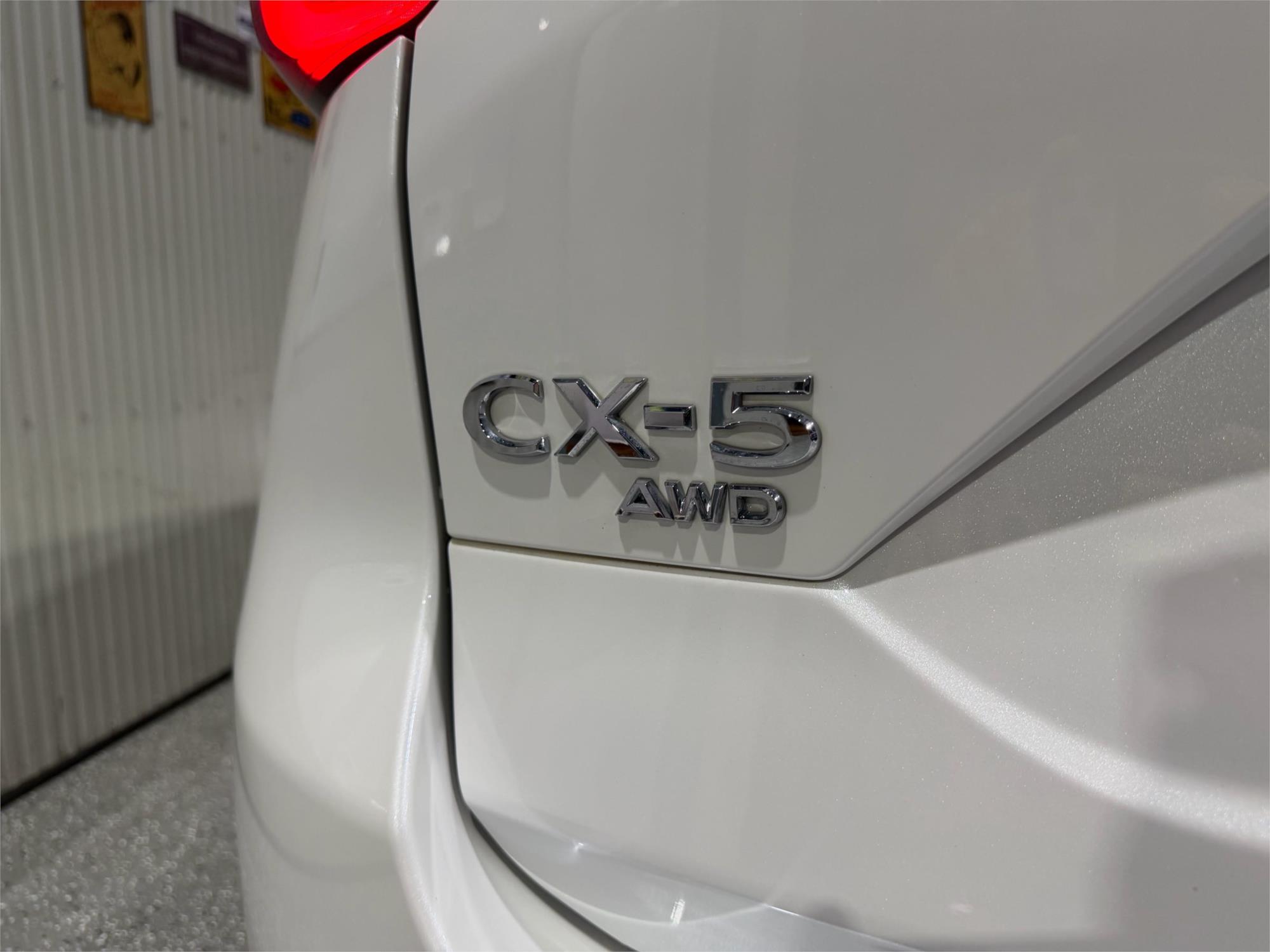
								2022 Mazda CX-5 Akera full									