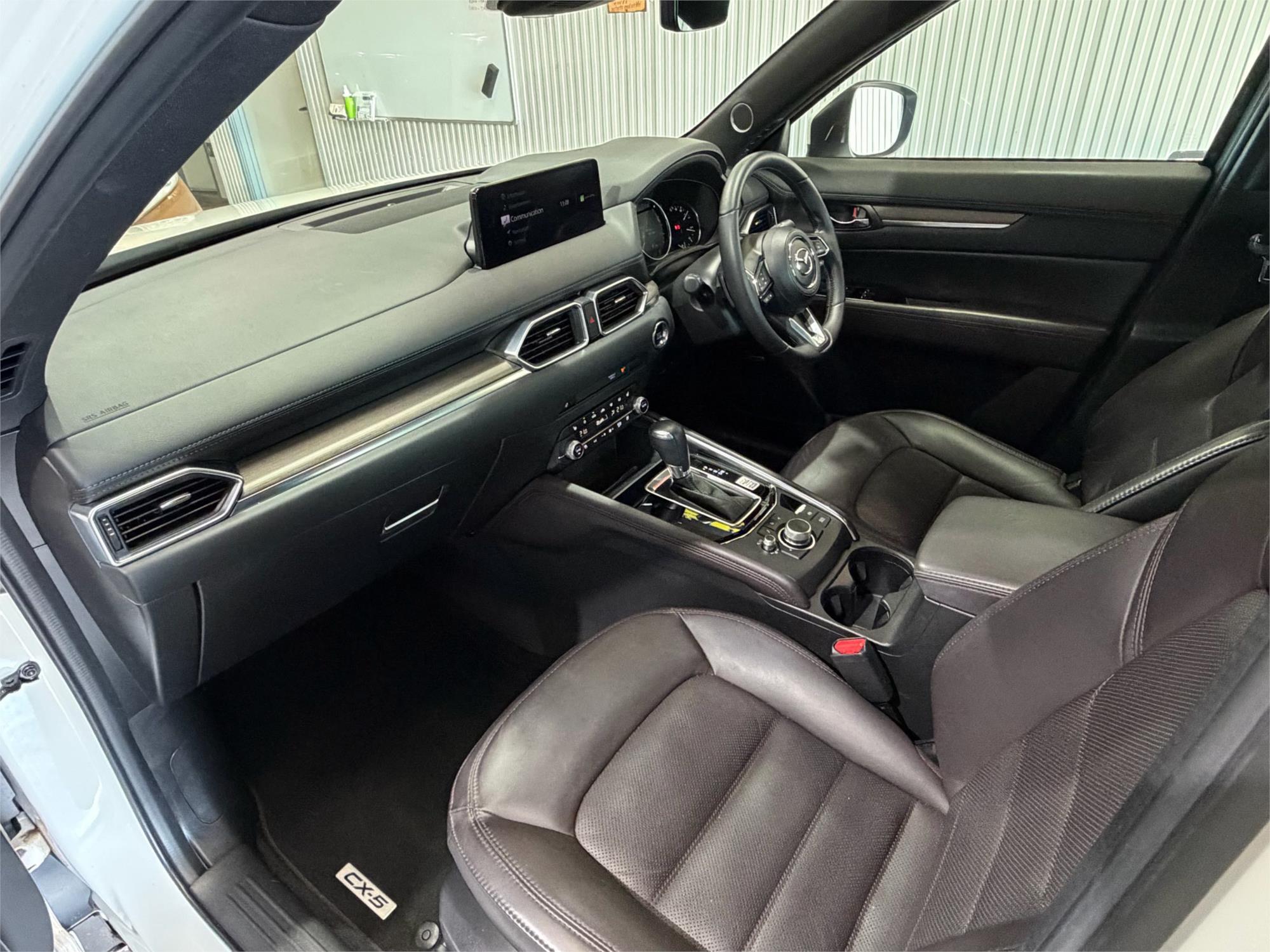 
								2022 Mazda CX-5 Akera full									