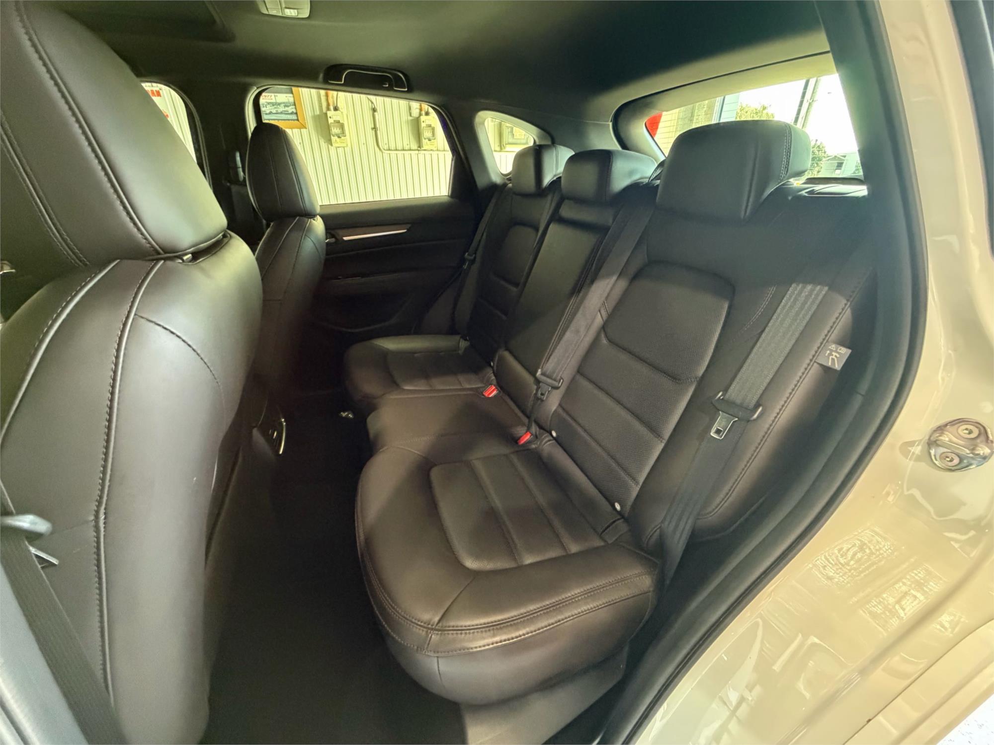 
								2022 Mazda CX-5 Akera full									