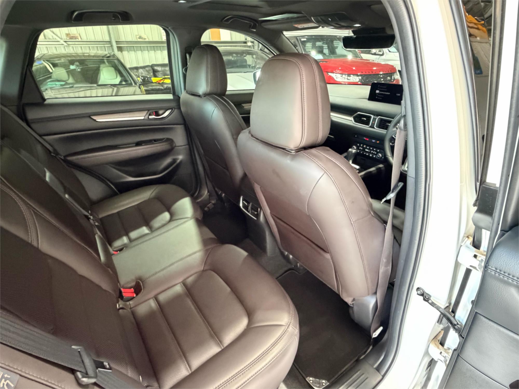 
								2022 Mazda CX-5 Akera full									