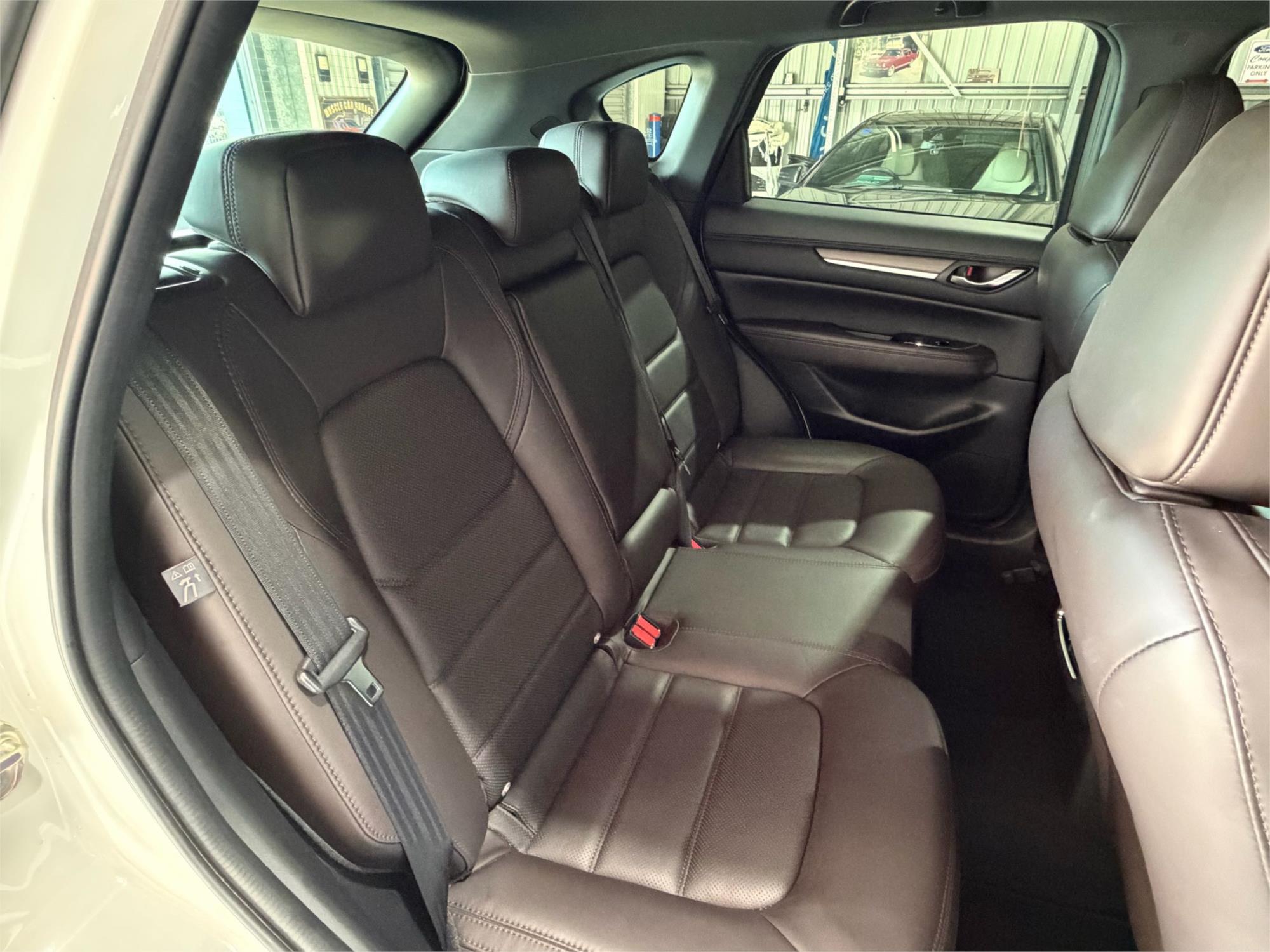 
								2022 Mazda CX-5 Akera full									