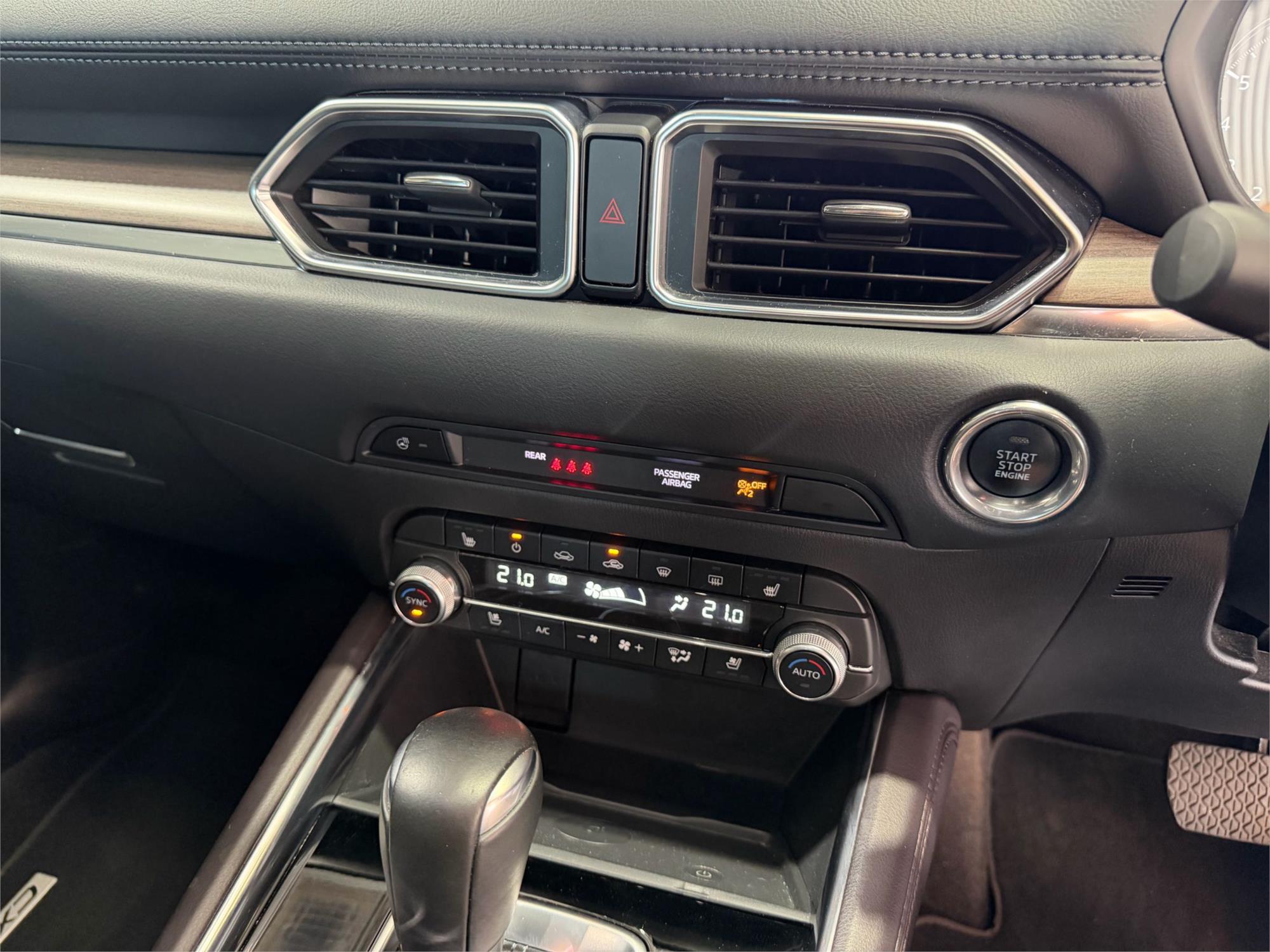 
								2022 Mazda CX-5 Akera full									