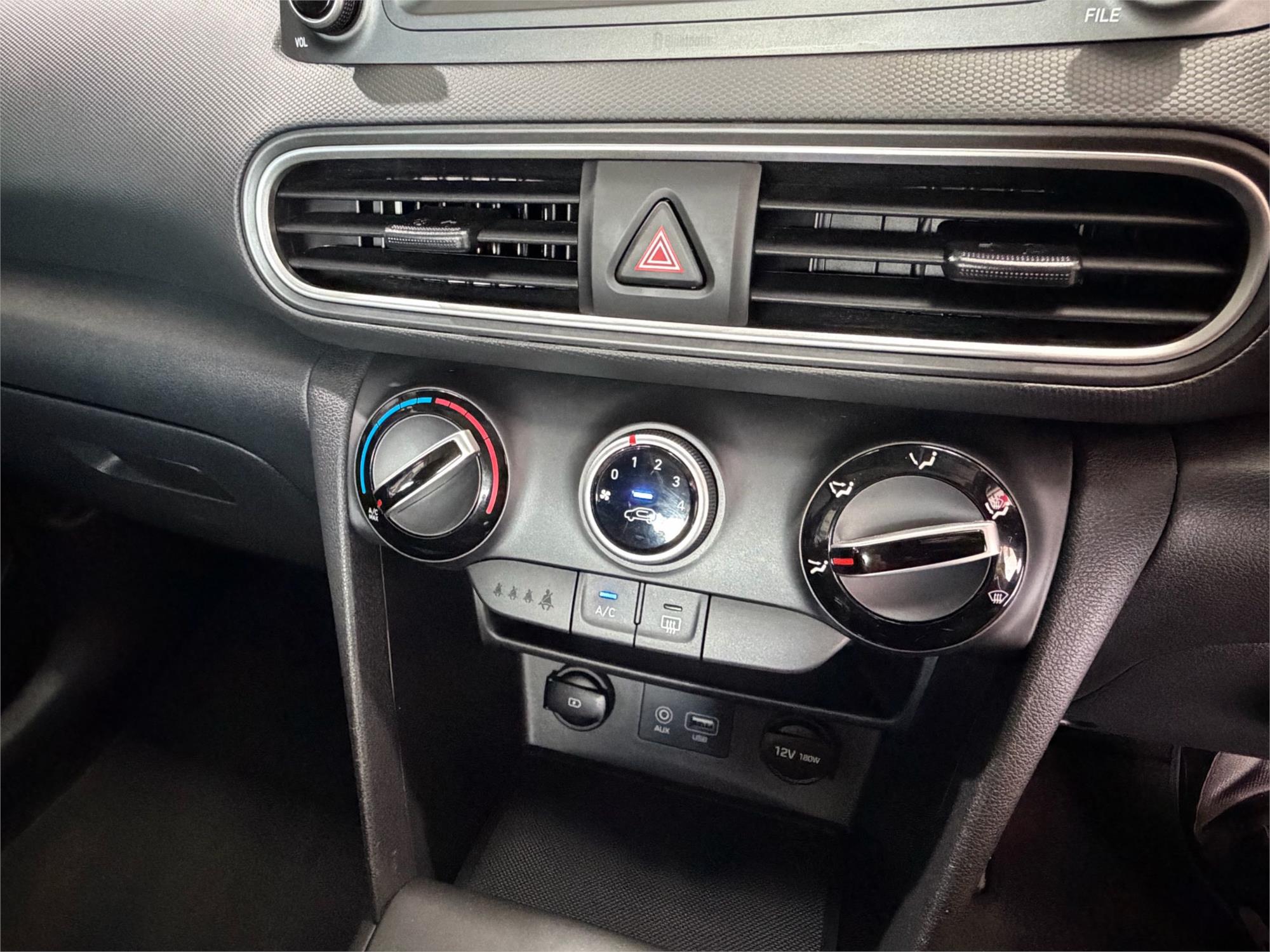 
								2020 Hyundai Kona Go full									