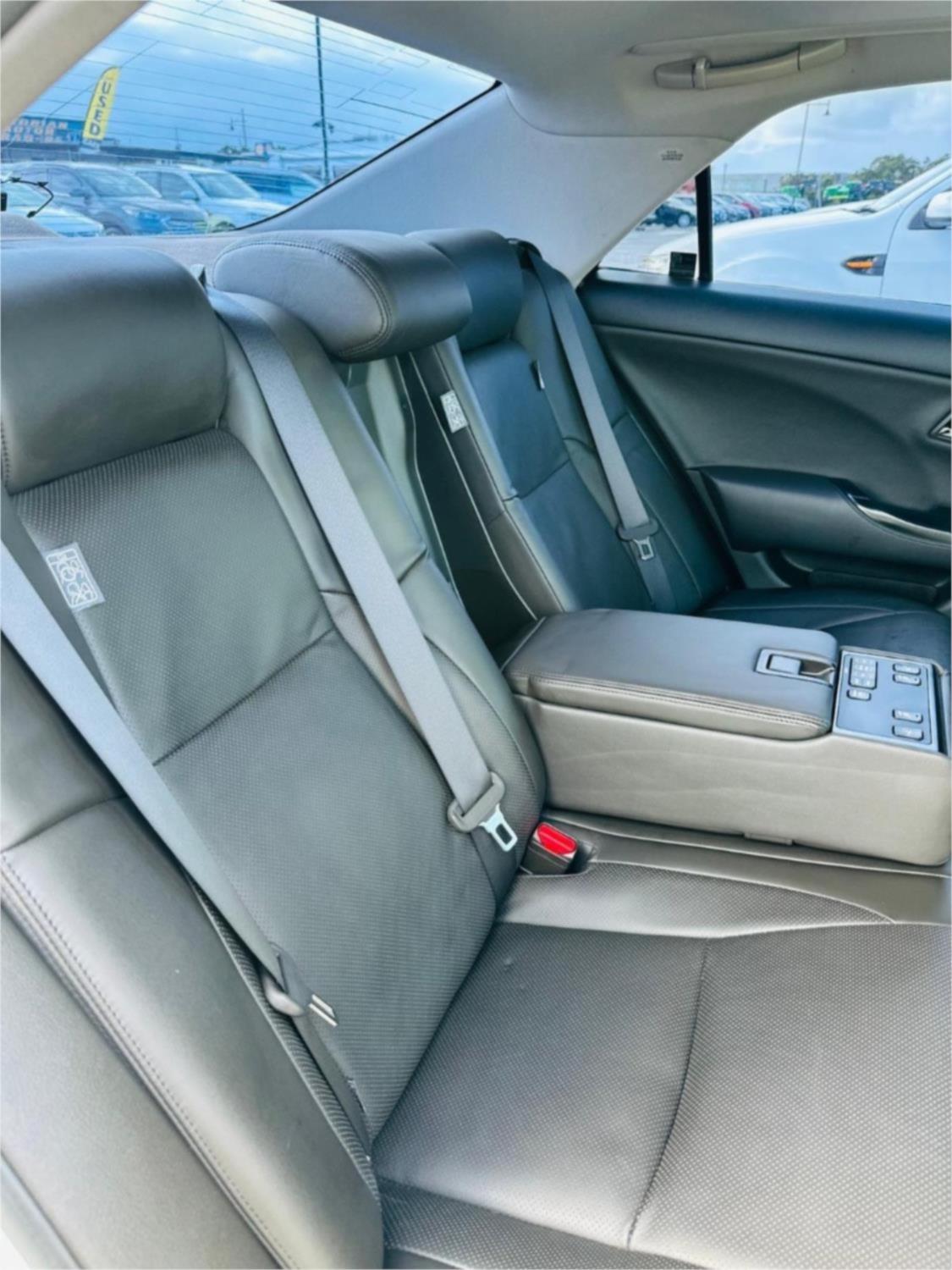 
								2009 TOYOTA CROWN full									