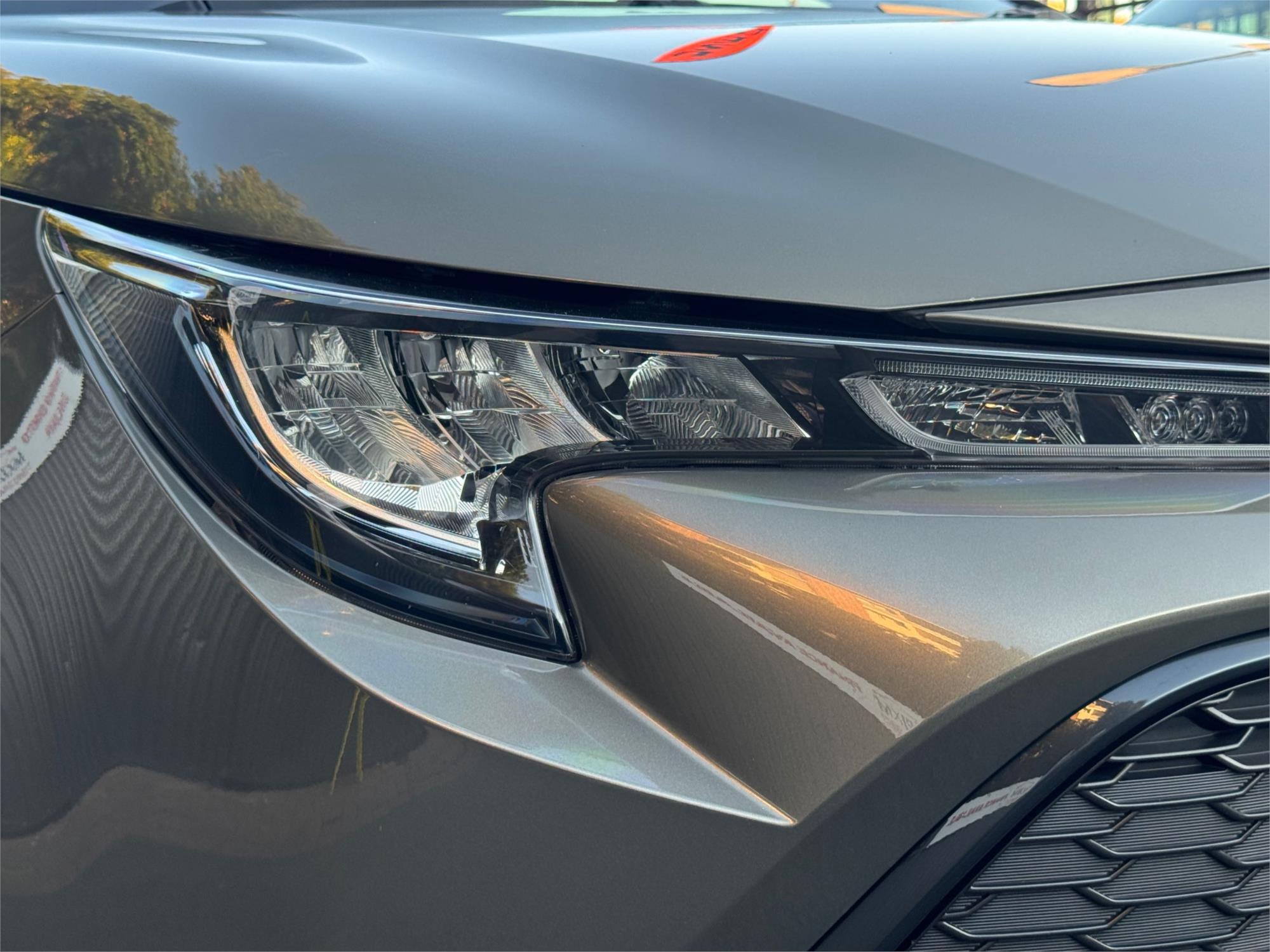 
								2019 Toyota Corolla SX Hybrid full									