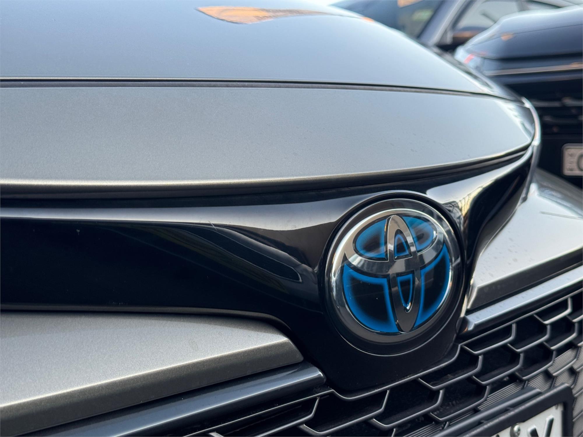 
								2019 Toyota Corolla SX Hybrid full									
