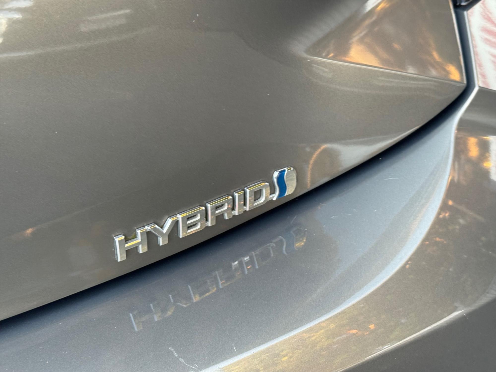 
								2019 Toyota Corolla SX Hybrid full									