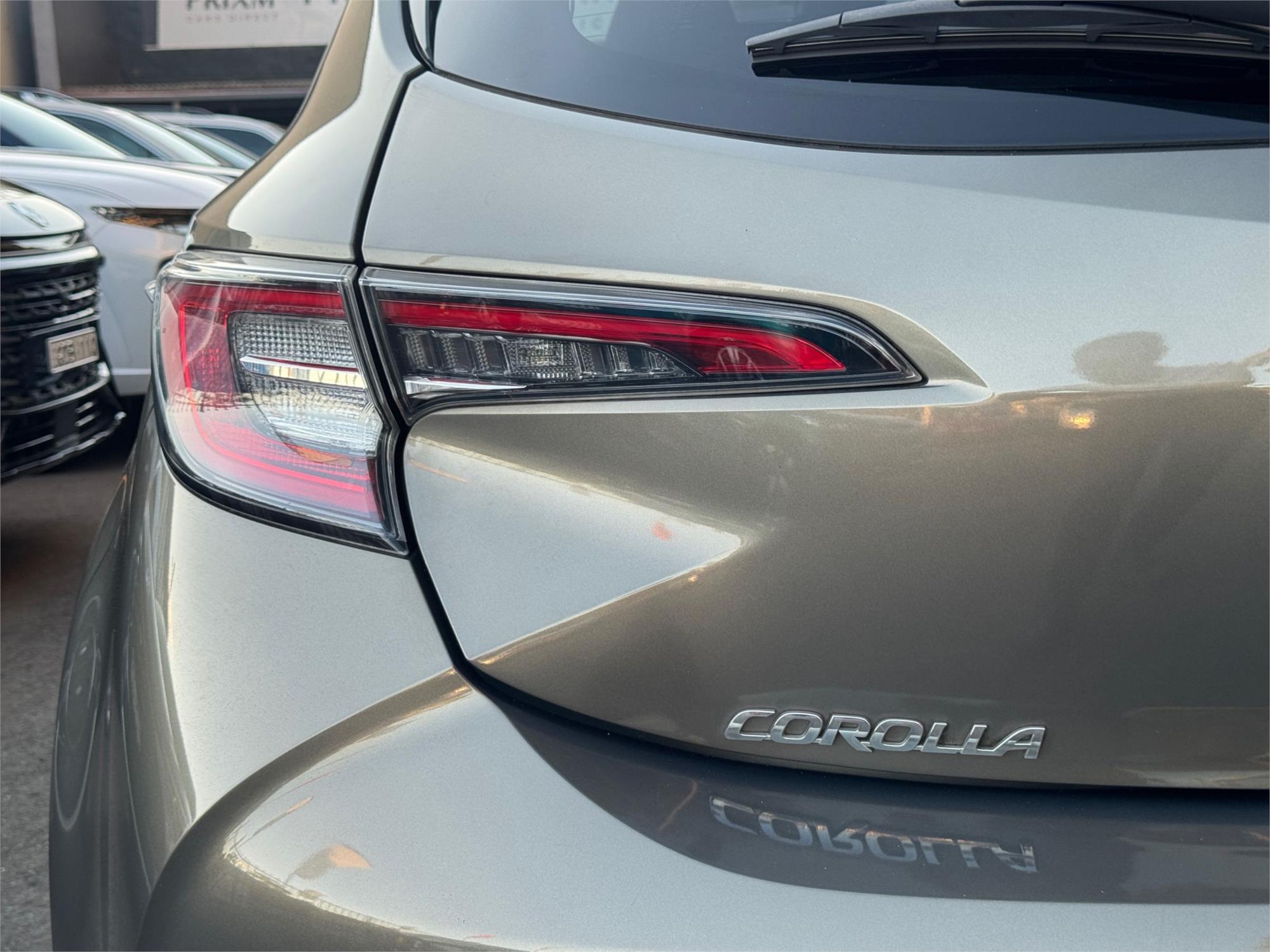 
								2019 Toyota Corolla SX Hybrid full									