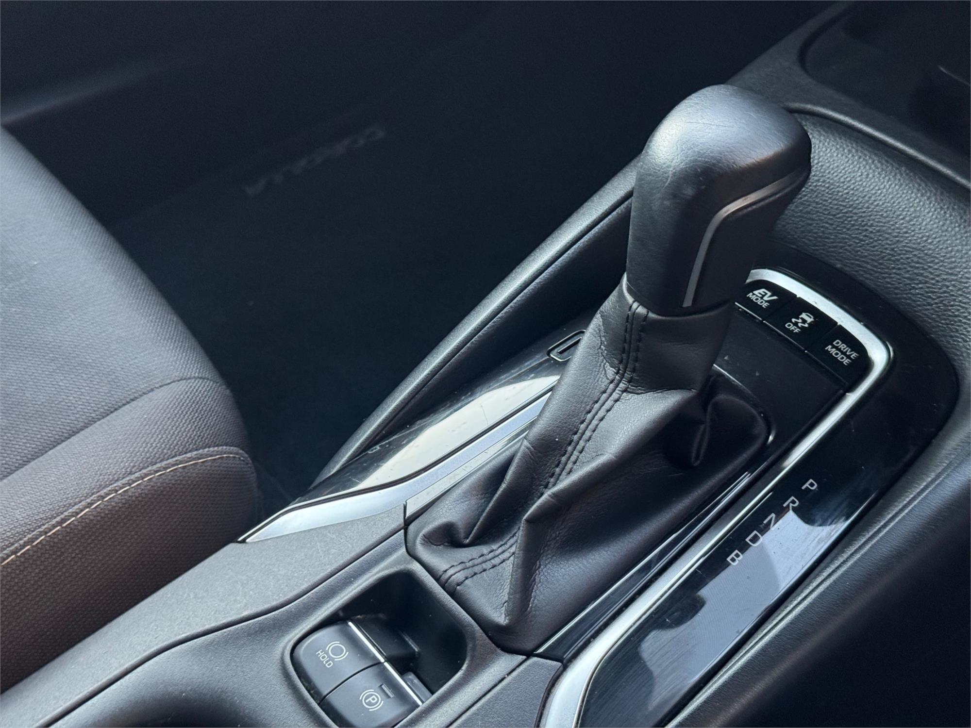 
								2019 Toyota Corolla SX Hybrid full									