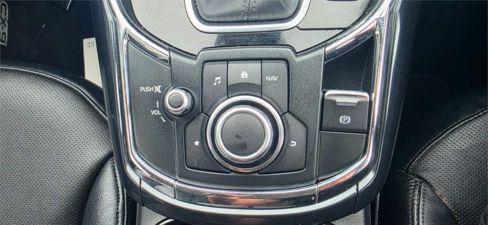 
								2016 Mazda CX-9 Touring full									