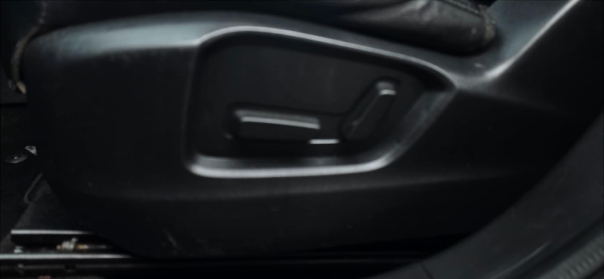 
								2016 Mazda CX-9 Touring full									
