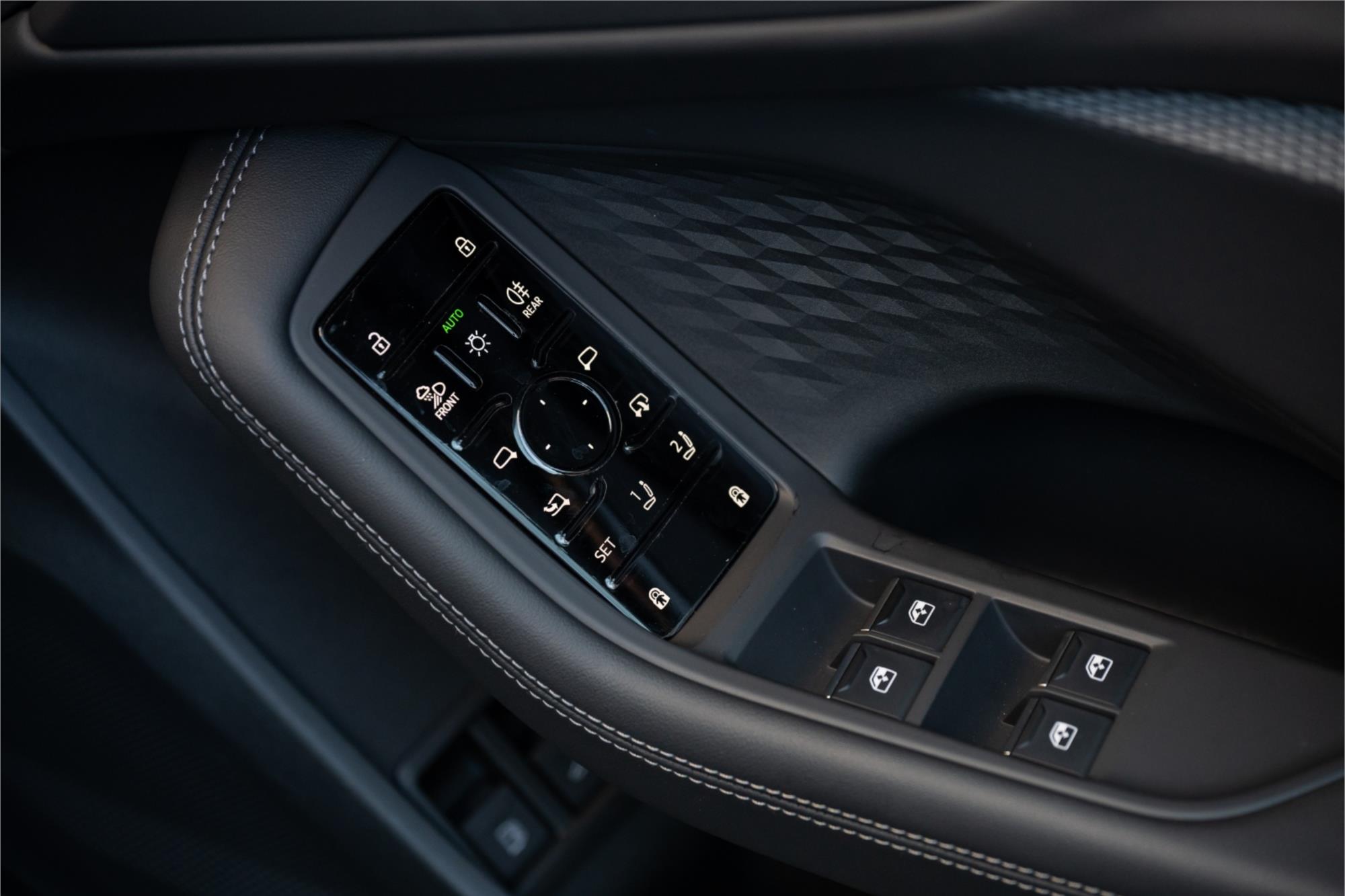 
								2025 AUDI A5 E-HYBRID QUATTRO (PHEV) full									