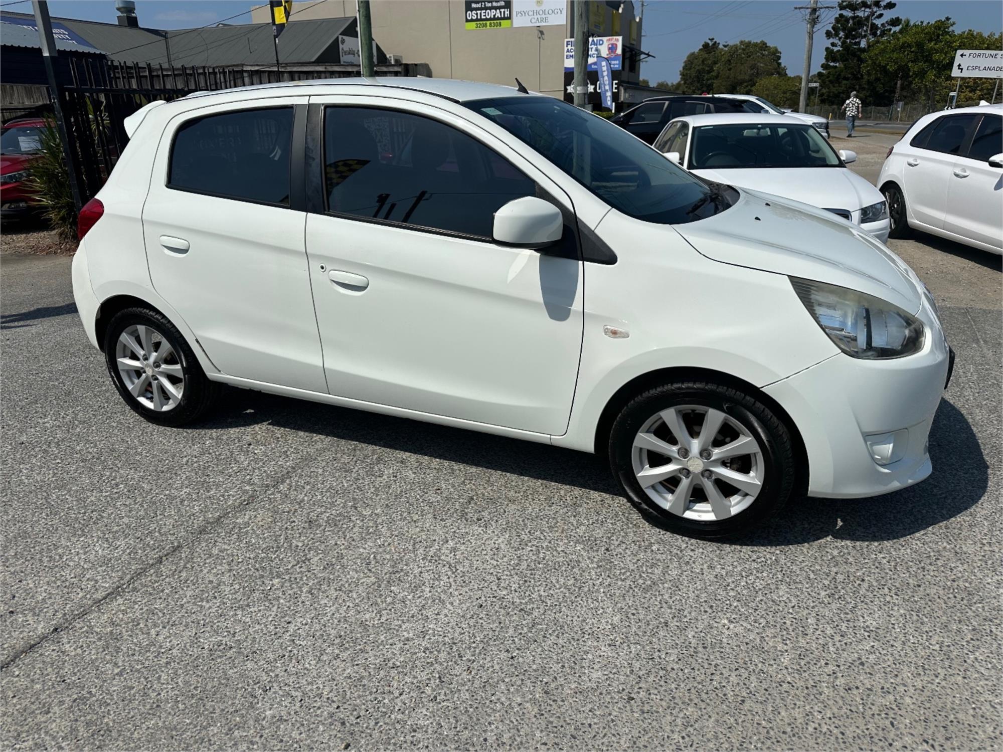 
								2013 Mitsubishi Mirage LS full									