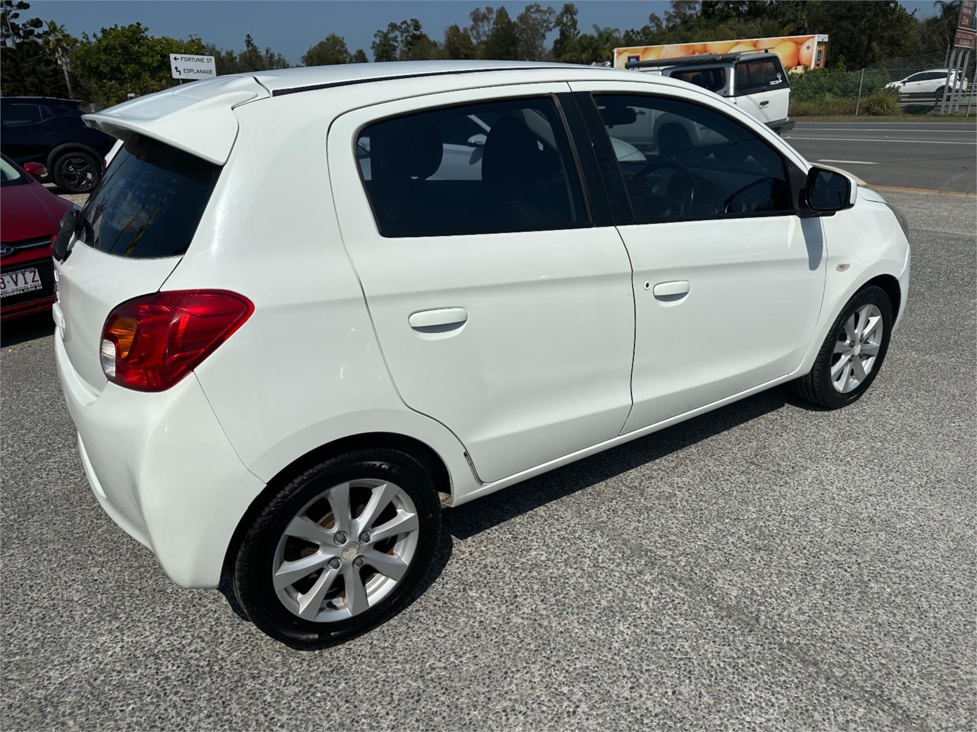 
								2013 Mitsubishi Mirage LS full									