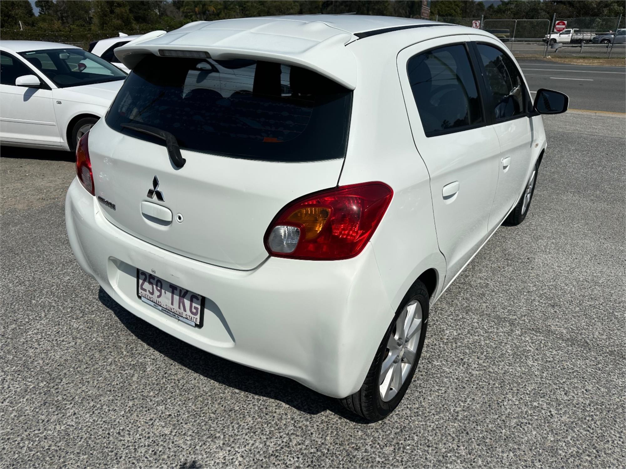 
								2013 Mitsubishi Mirage LS full									