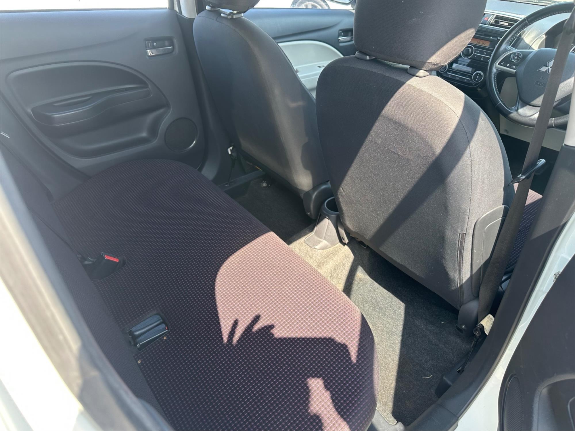 
								2013 Mitsubishi Mirage LS full									