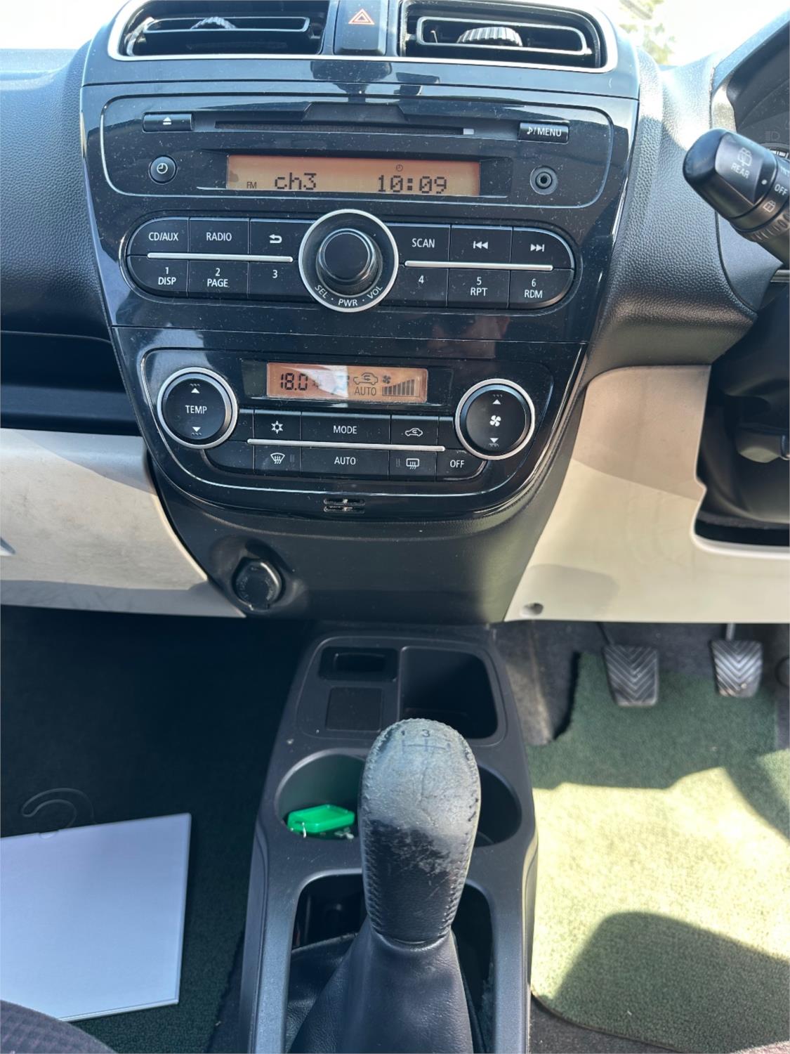 
								2013 Mitsubishi Mirage LS full									