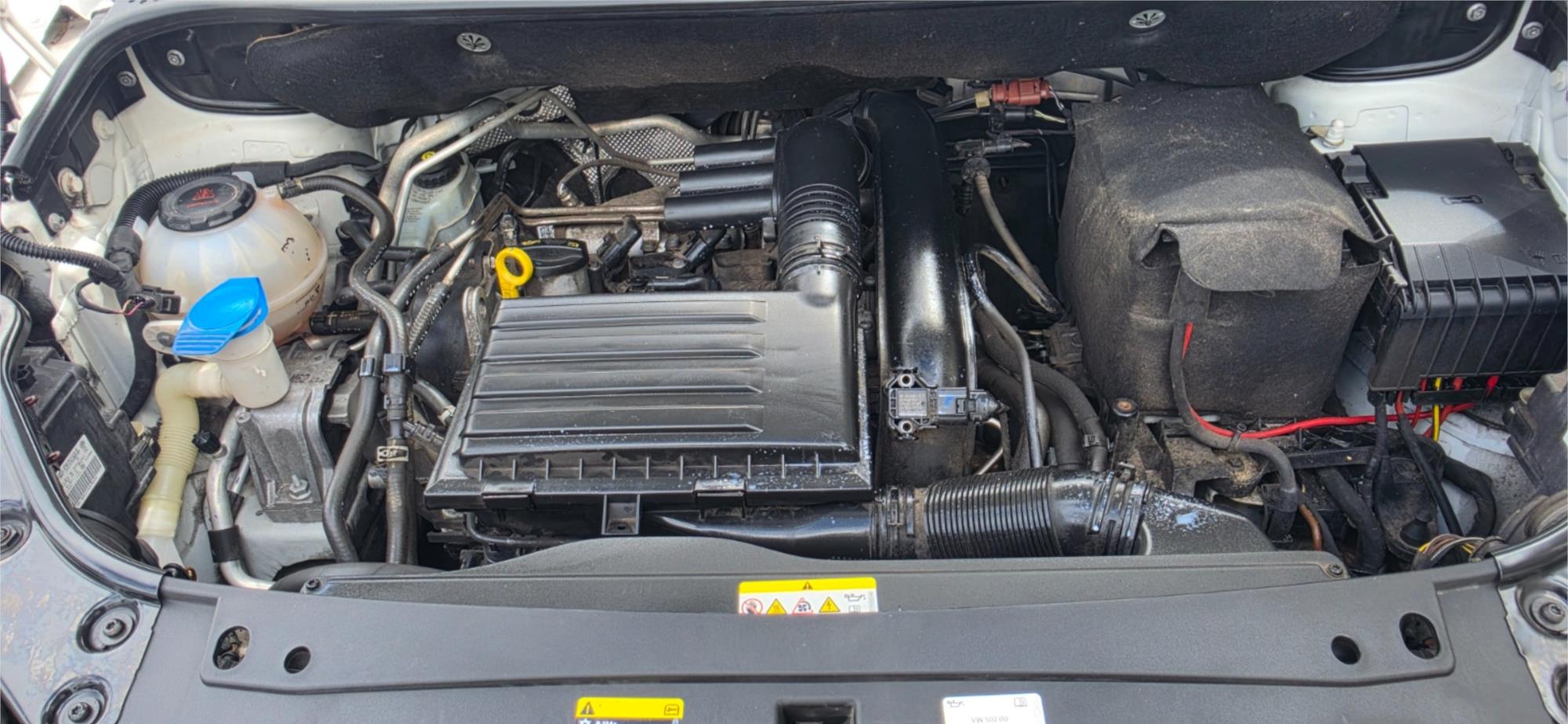 
								2020 Volkswagen Caddy TSI220 full									