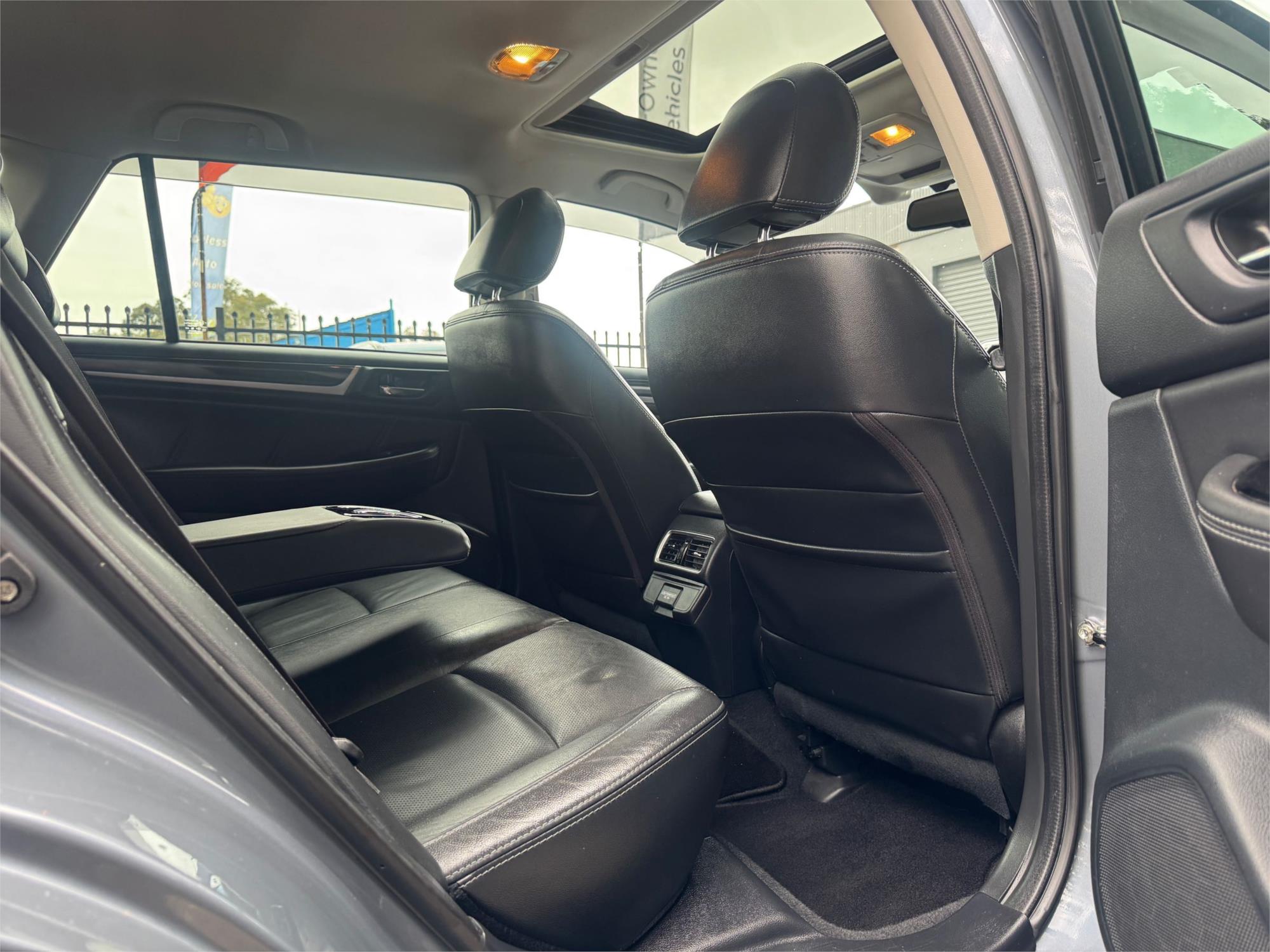 
								2018 Subaru Outback 2.5i Premium full									