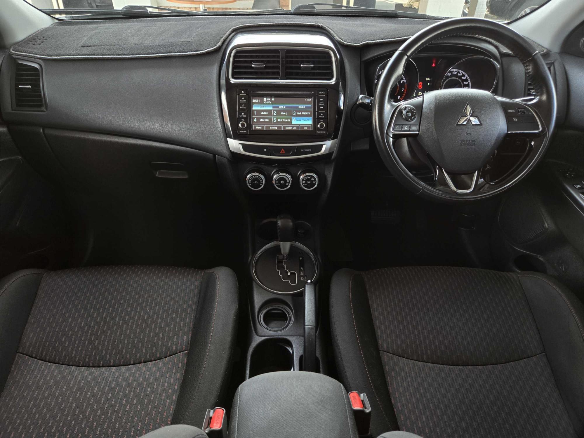 
								2017 Mitsubishi ASX LS full									