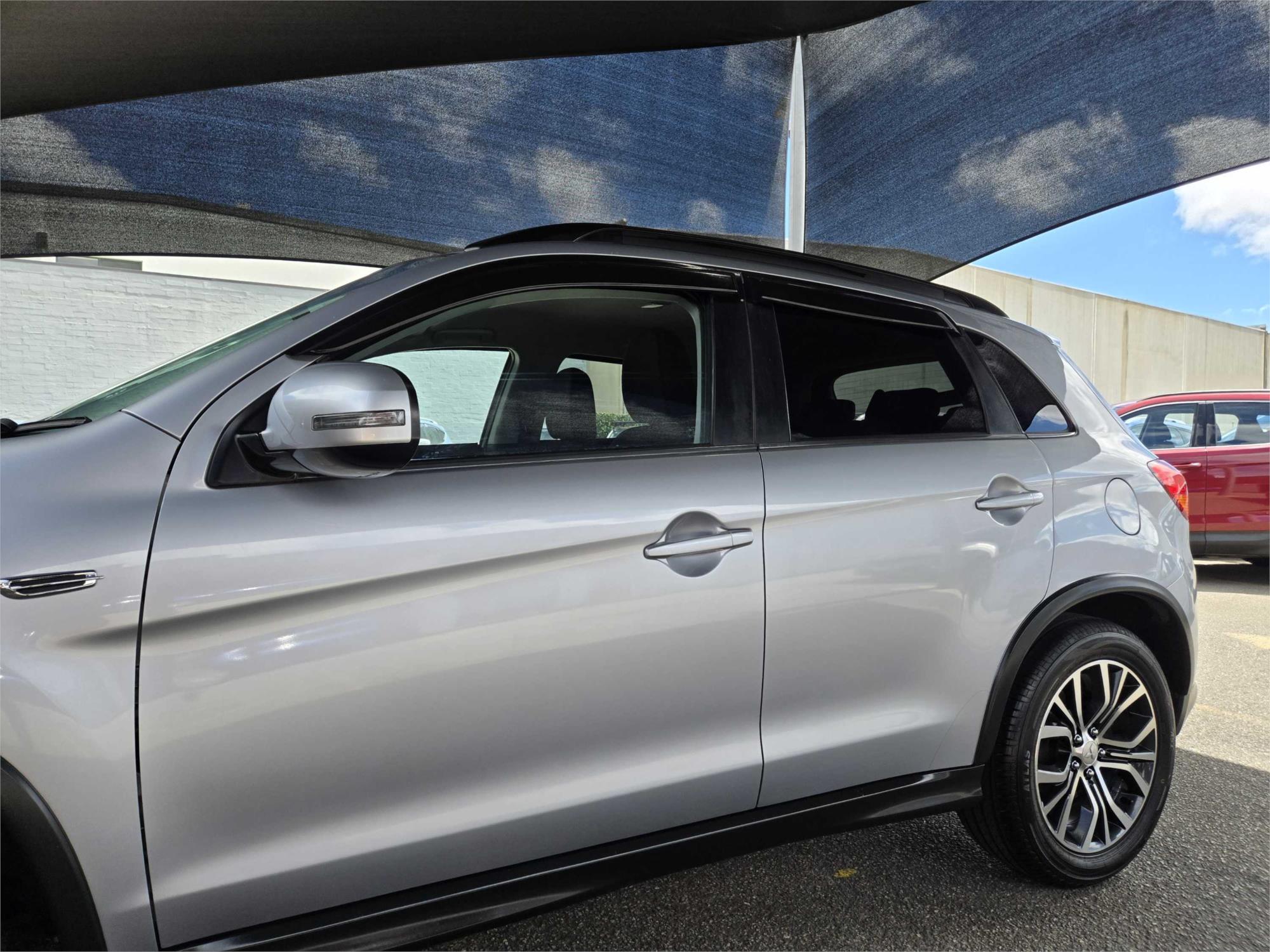 
								2017 Mitsubishi ASX LS full									