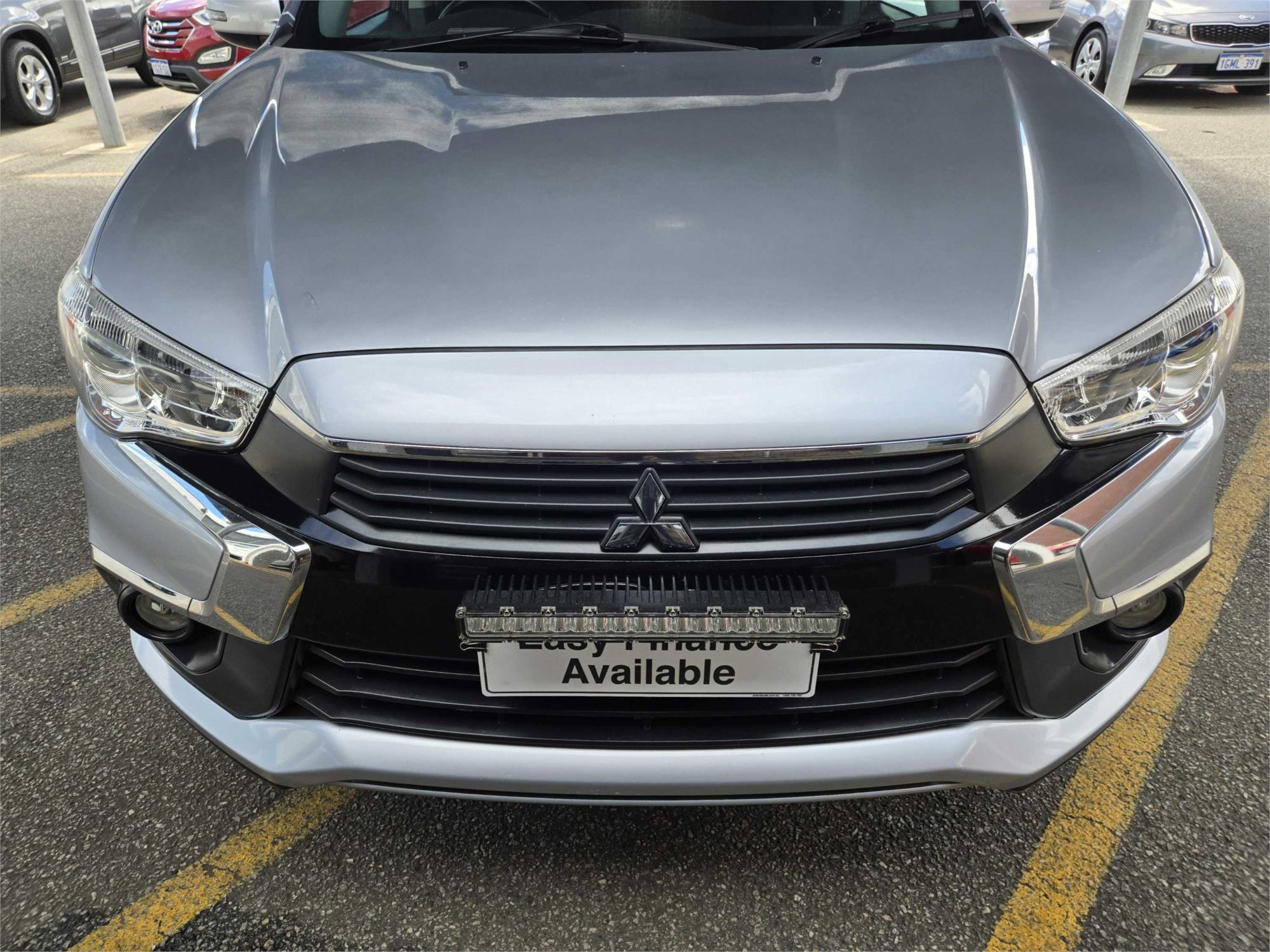 
								2017 Mitsubishi ASX LS full									