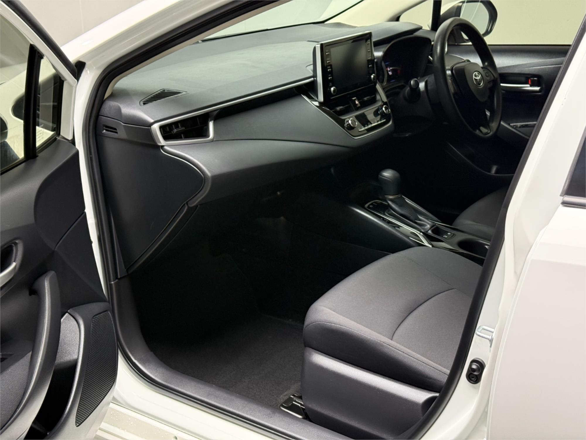 
								2019 TOYOTA COROLLA ASCENT SPORT HYBRID full									