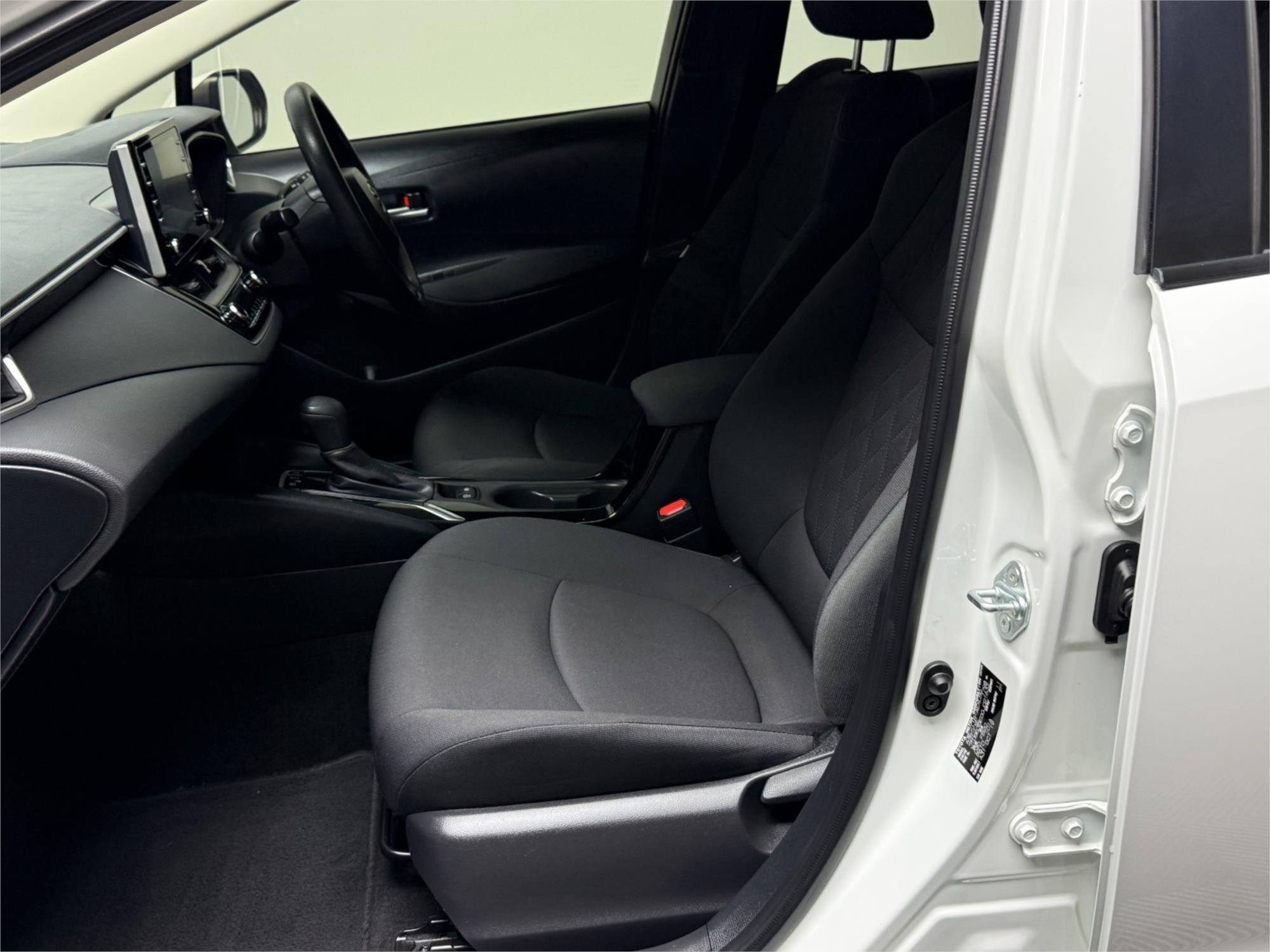
								2019 TOYOTA COROLLA ASCENT SPORT HYBRID full									