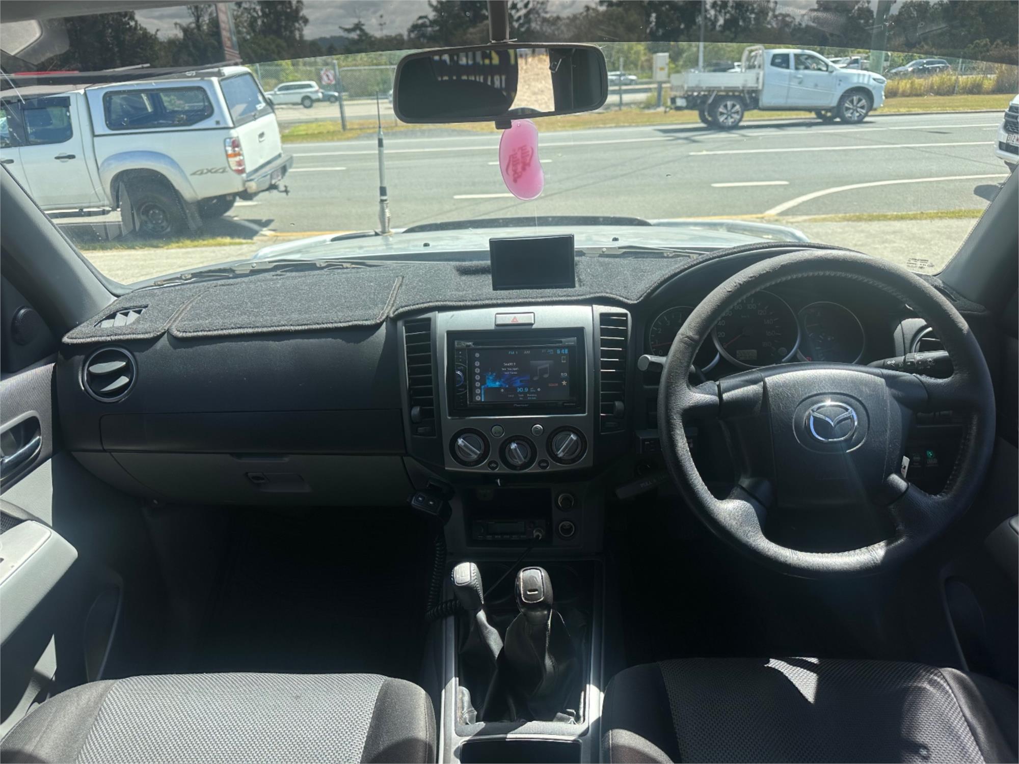 
								2010 Mazda BT-50 SDX full									