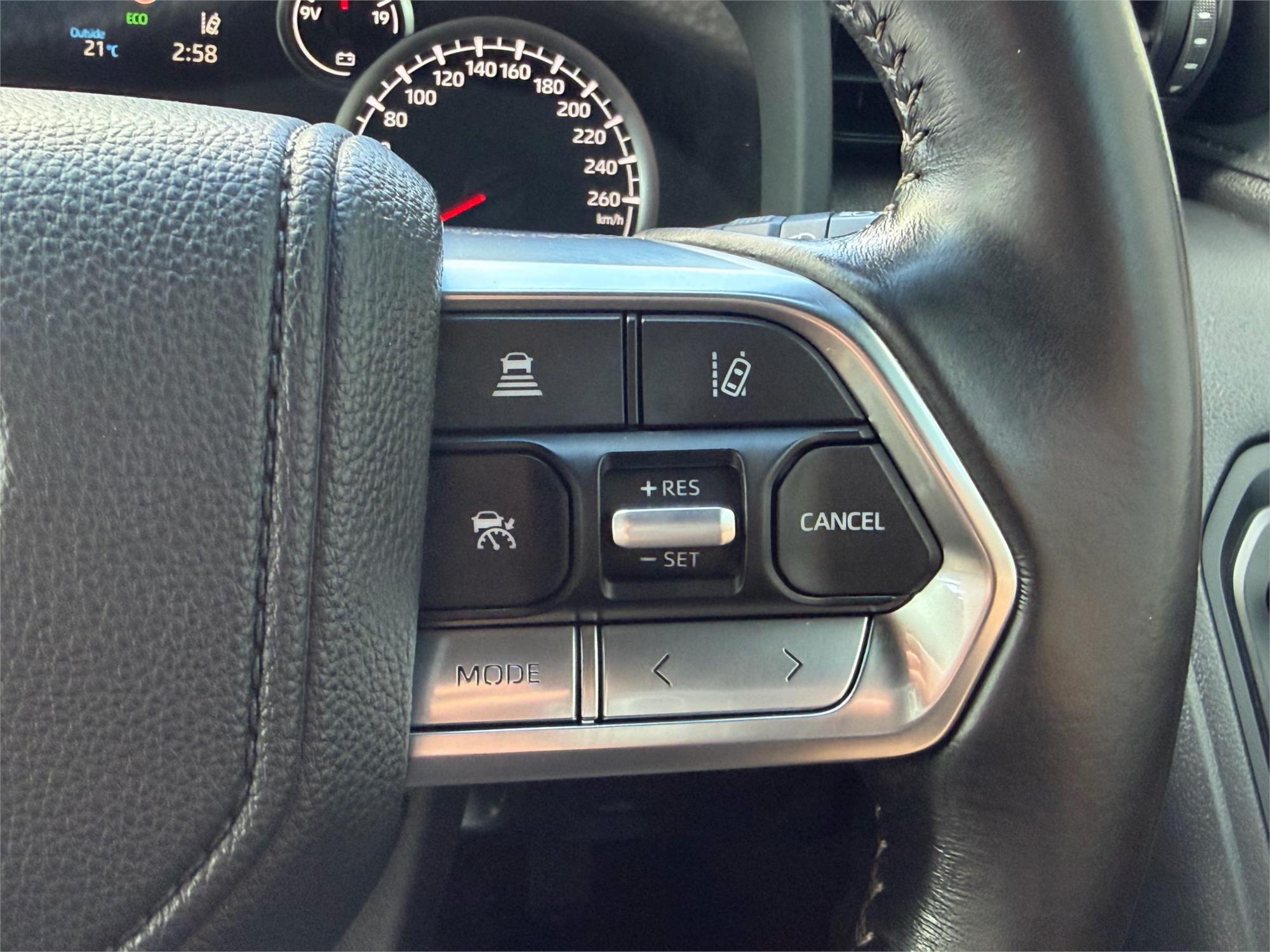
								2024 Toyota Landcruiser GXL full									
